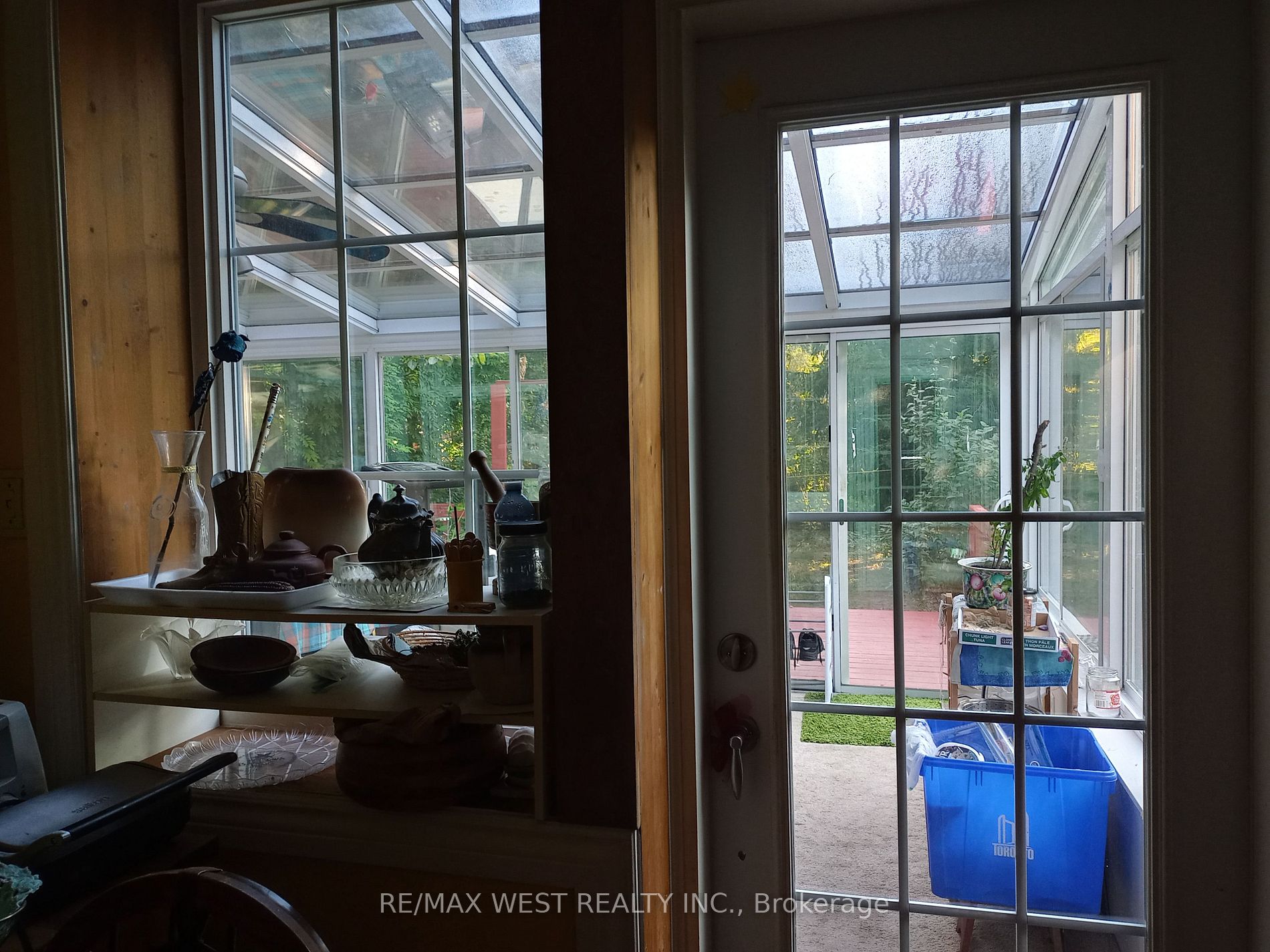 1209 Royal York Rd Property Photo 2