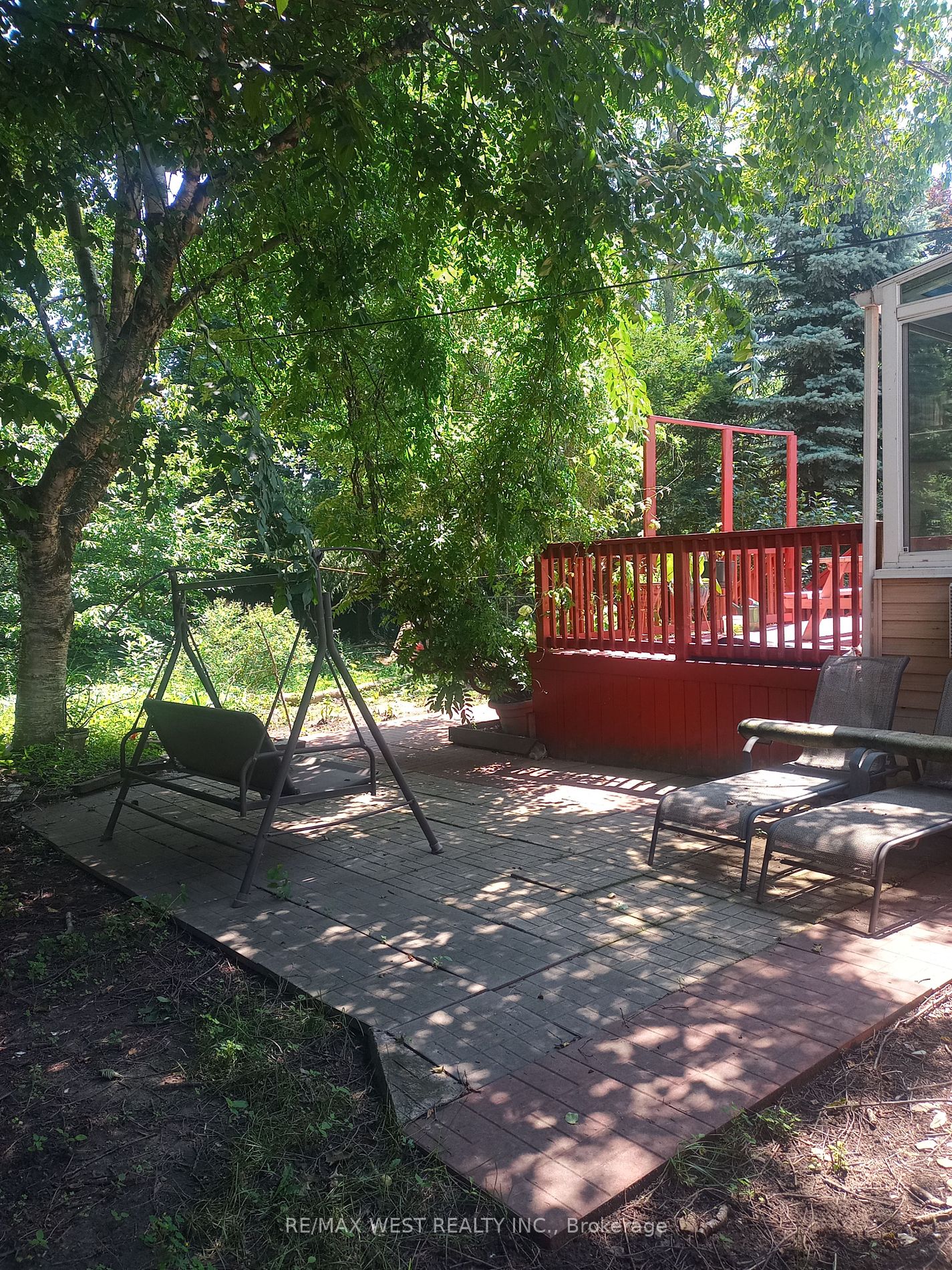 1209 Royal York Rd Property Photo 9