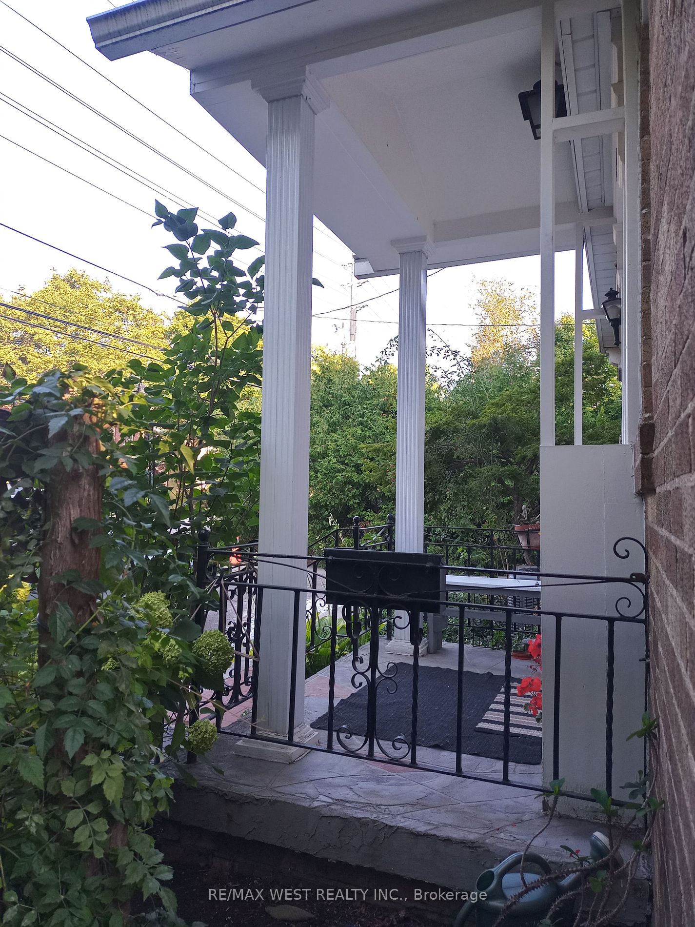 1209 Royal York Rd Property Photo 17