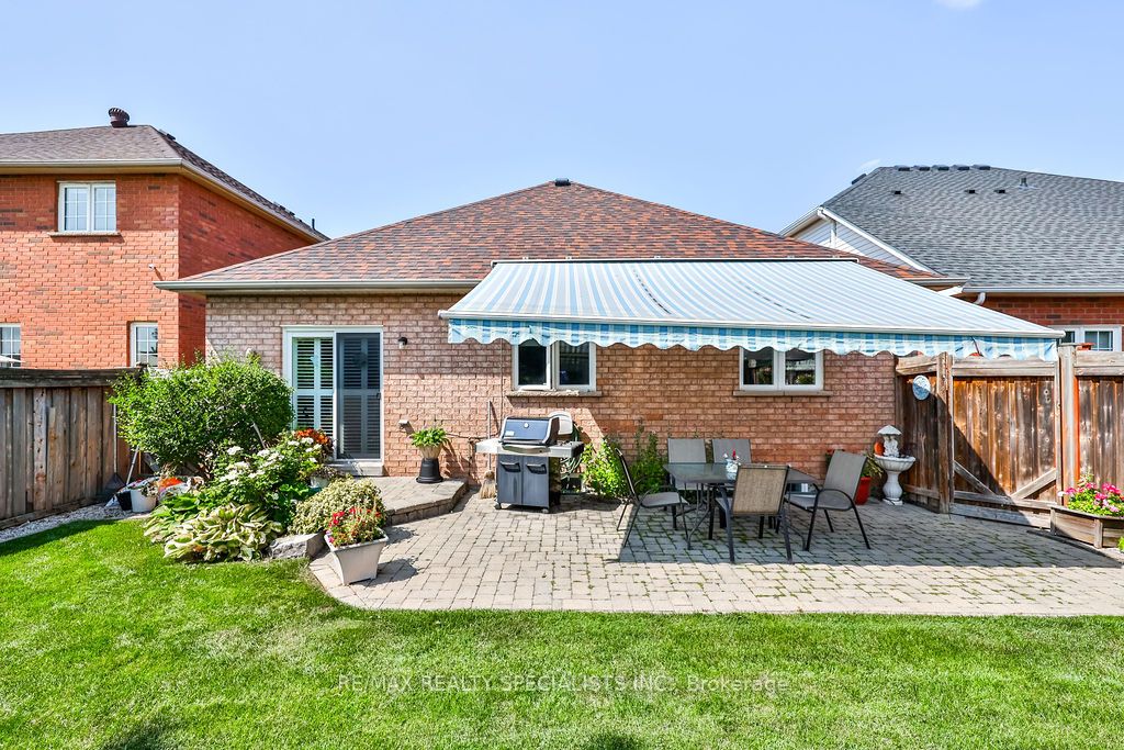 205 Ellis Cres Property Photo 14