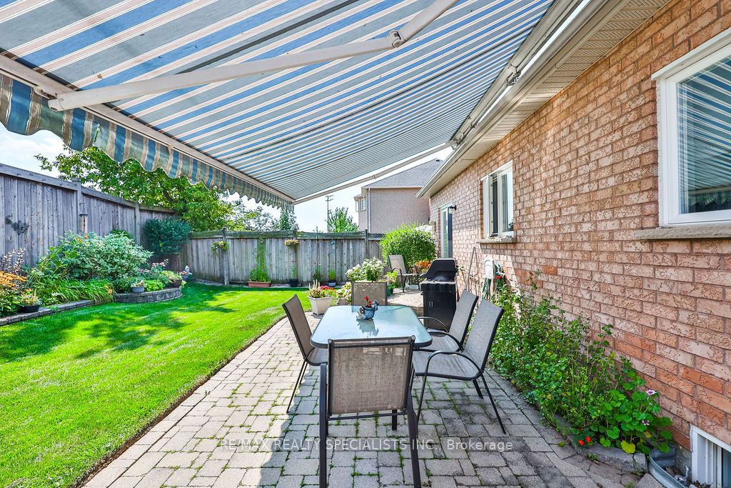 205 Ellis Cres Property Photo 19
