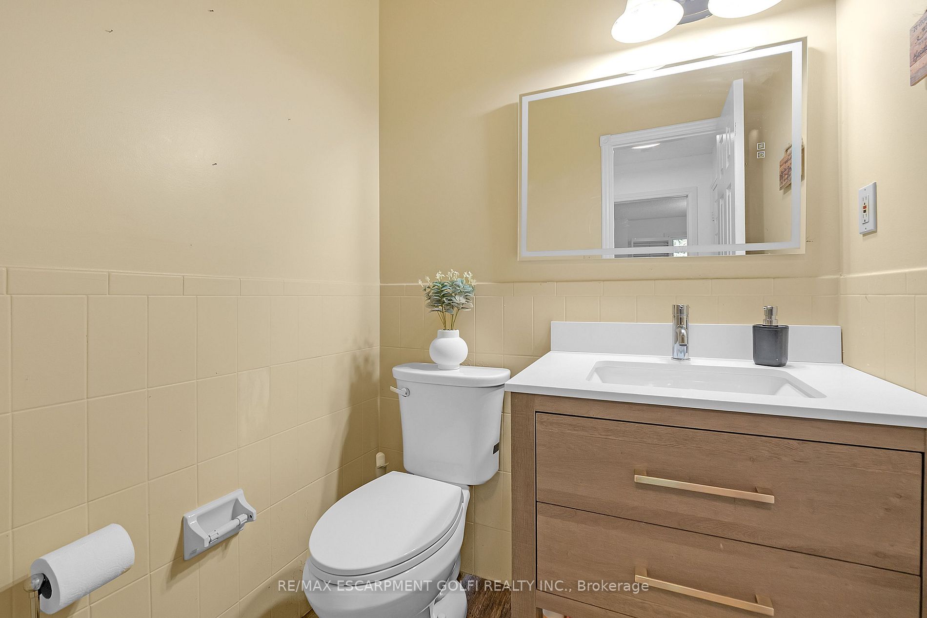 1205 Lamb's Crt 13 Property Photo 6
