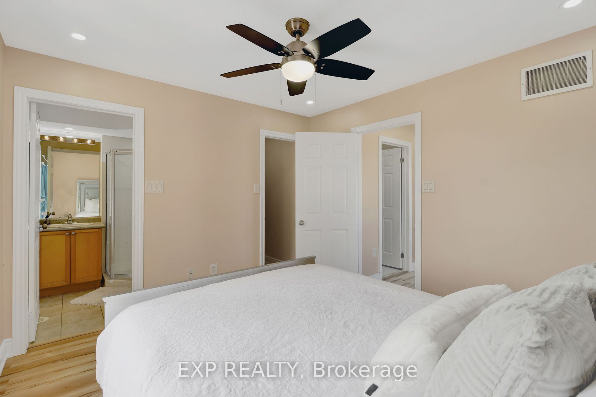 3010 Erin Centre Blvd 1 Property Photo 7