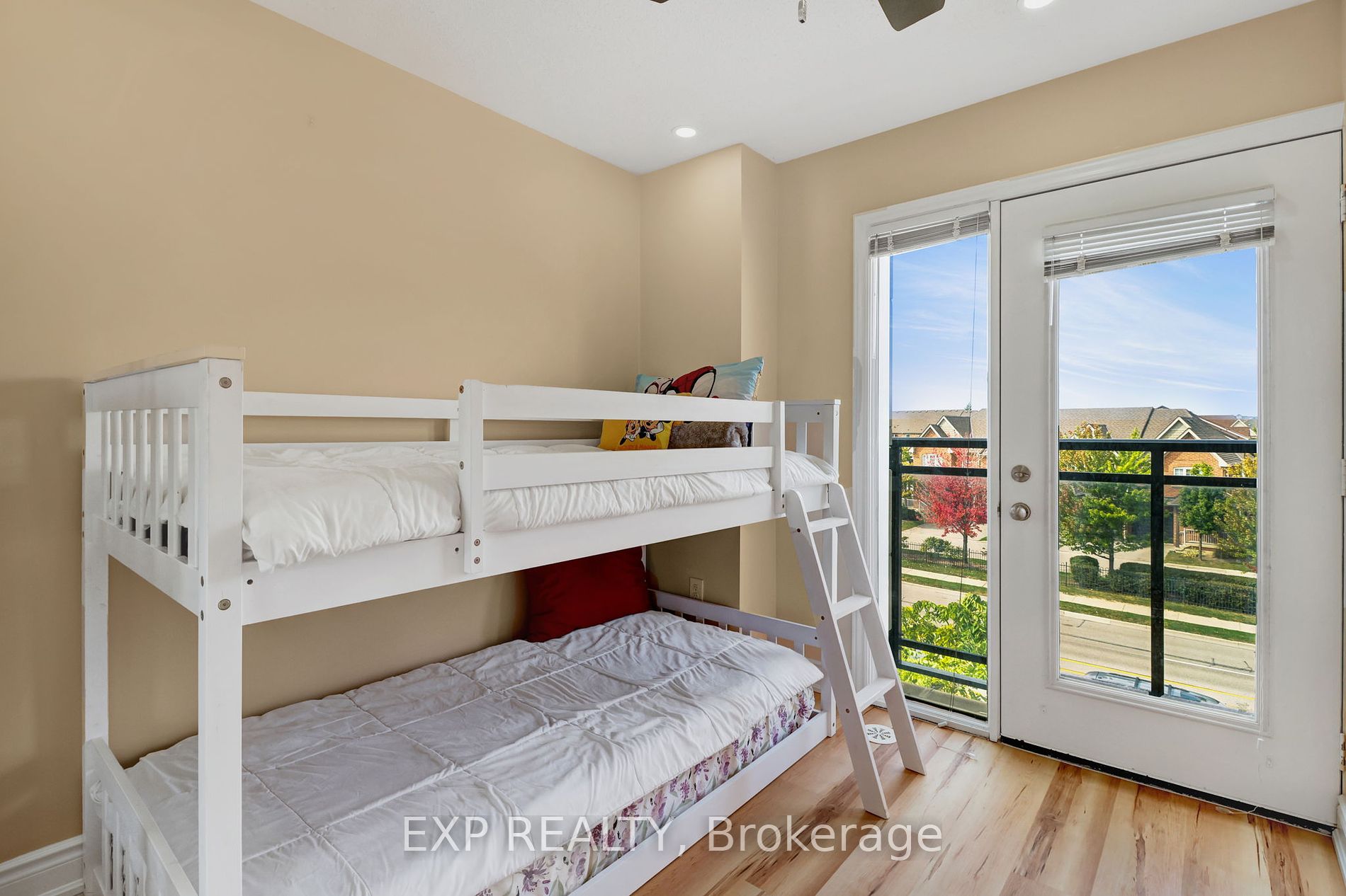 3010 Erin Centre Blvd 1 Property Photo 11