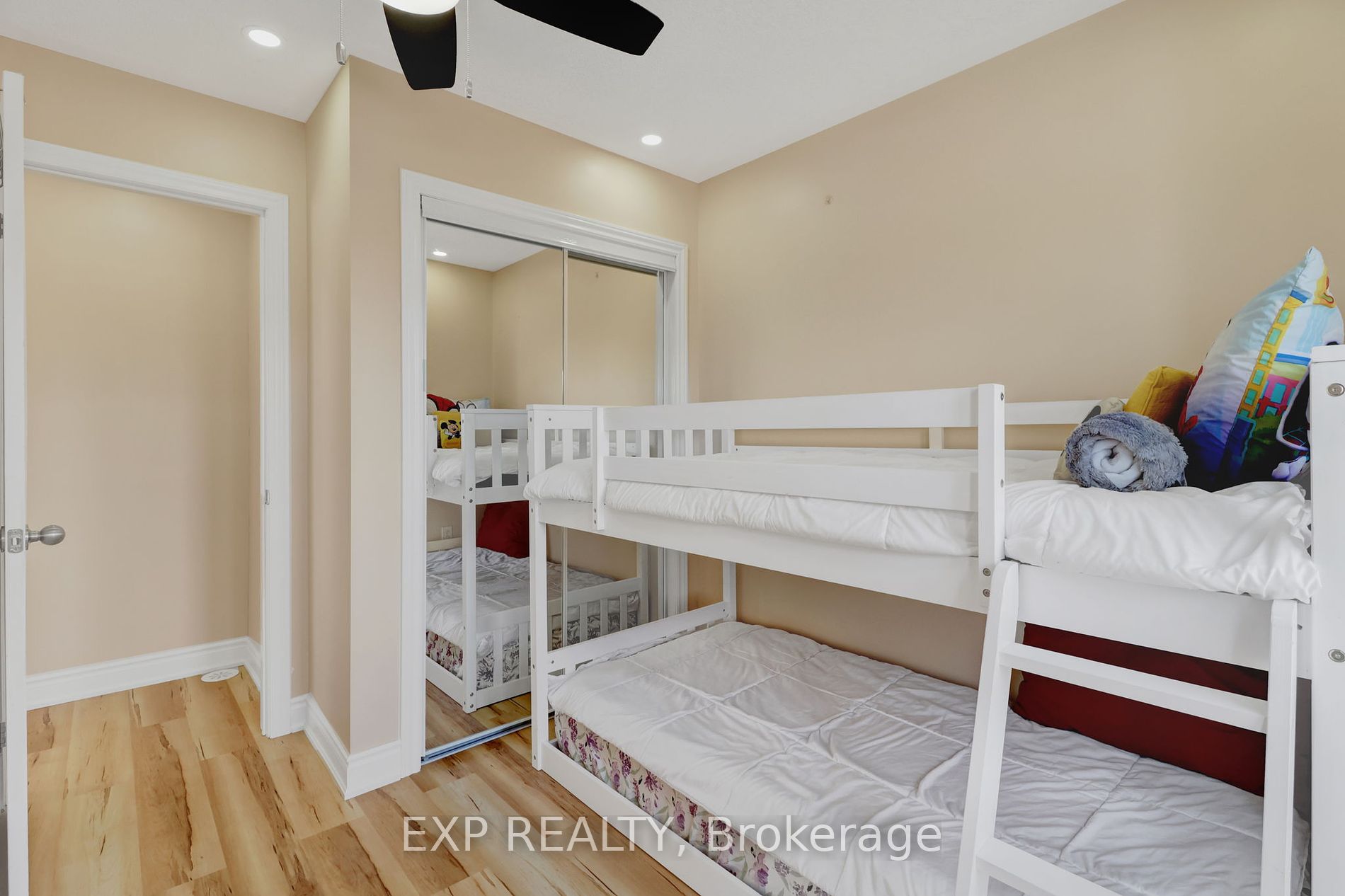 3010 Erin Centre Blvd 1 Property Photo 13