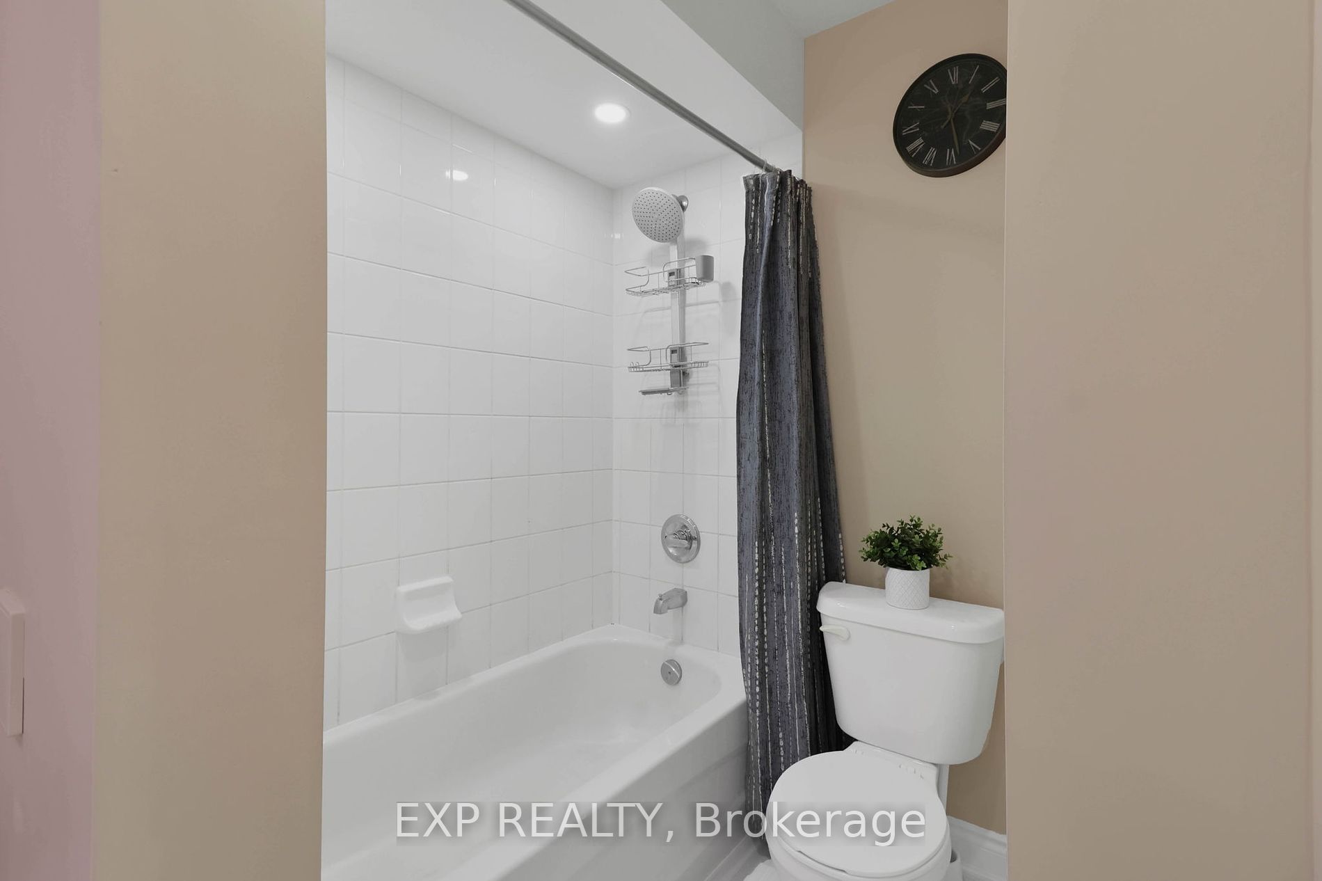 3010 Erin Centre Blvd 1 Property Photo 16