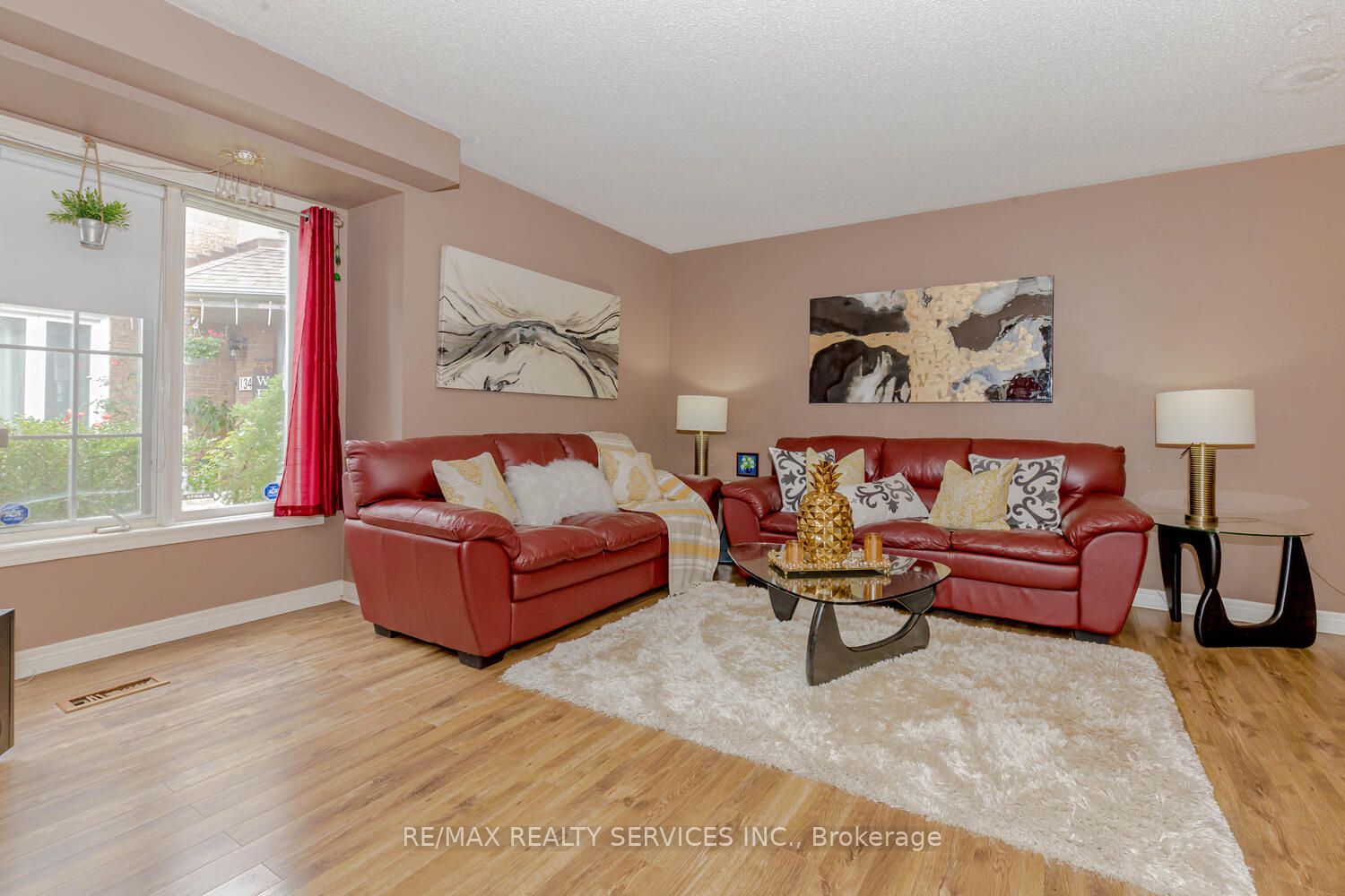 138 Pressed Brick Dr Property Photo 3