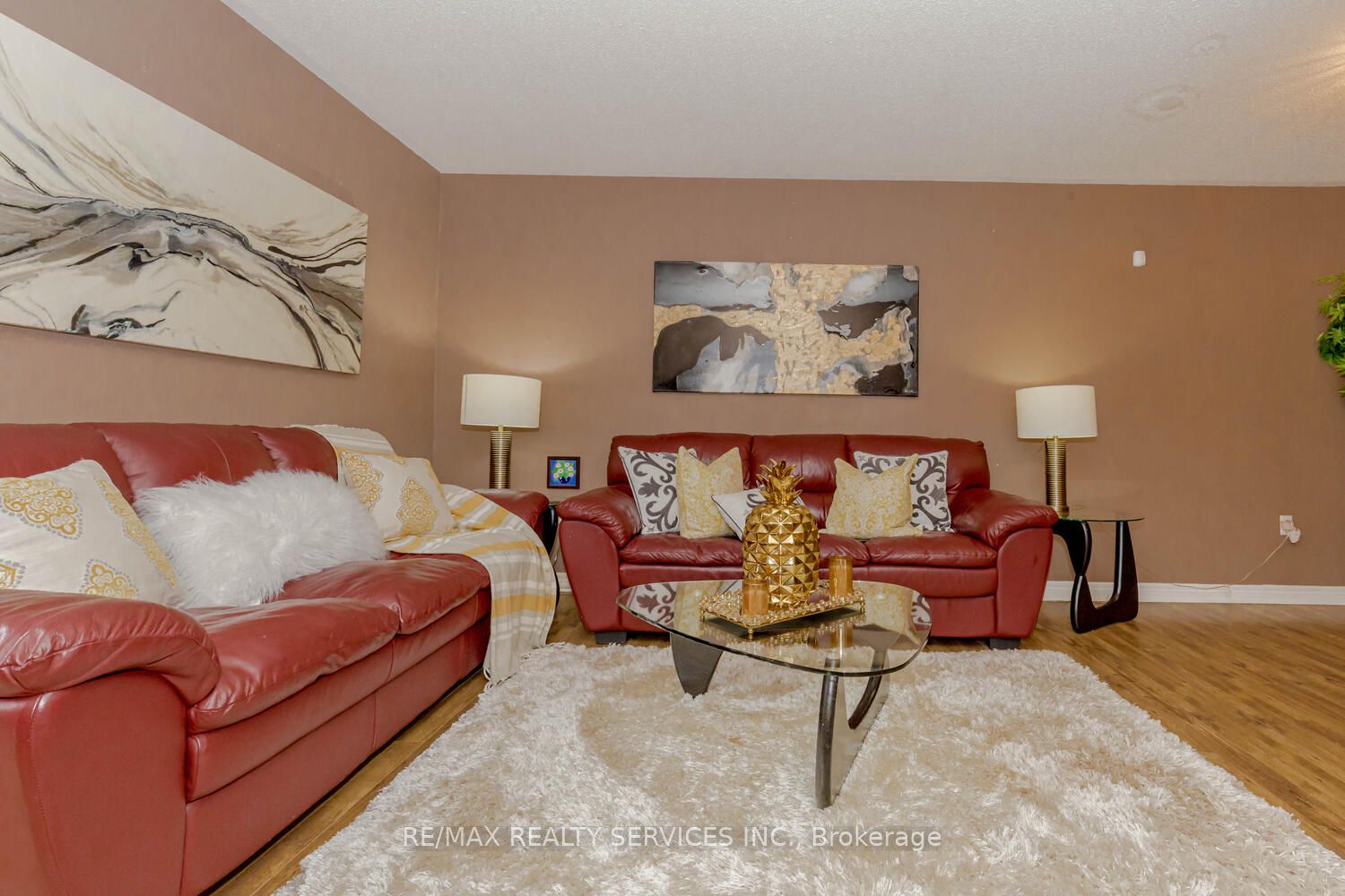 138 Pressed Brick Dr Property Photo 4