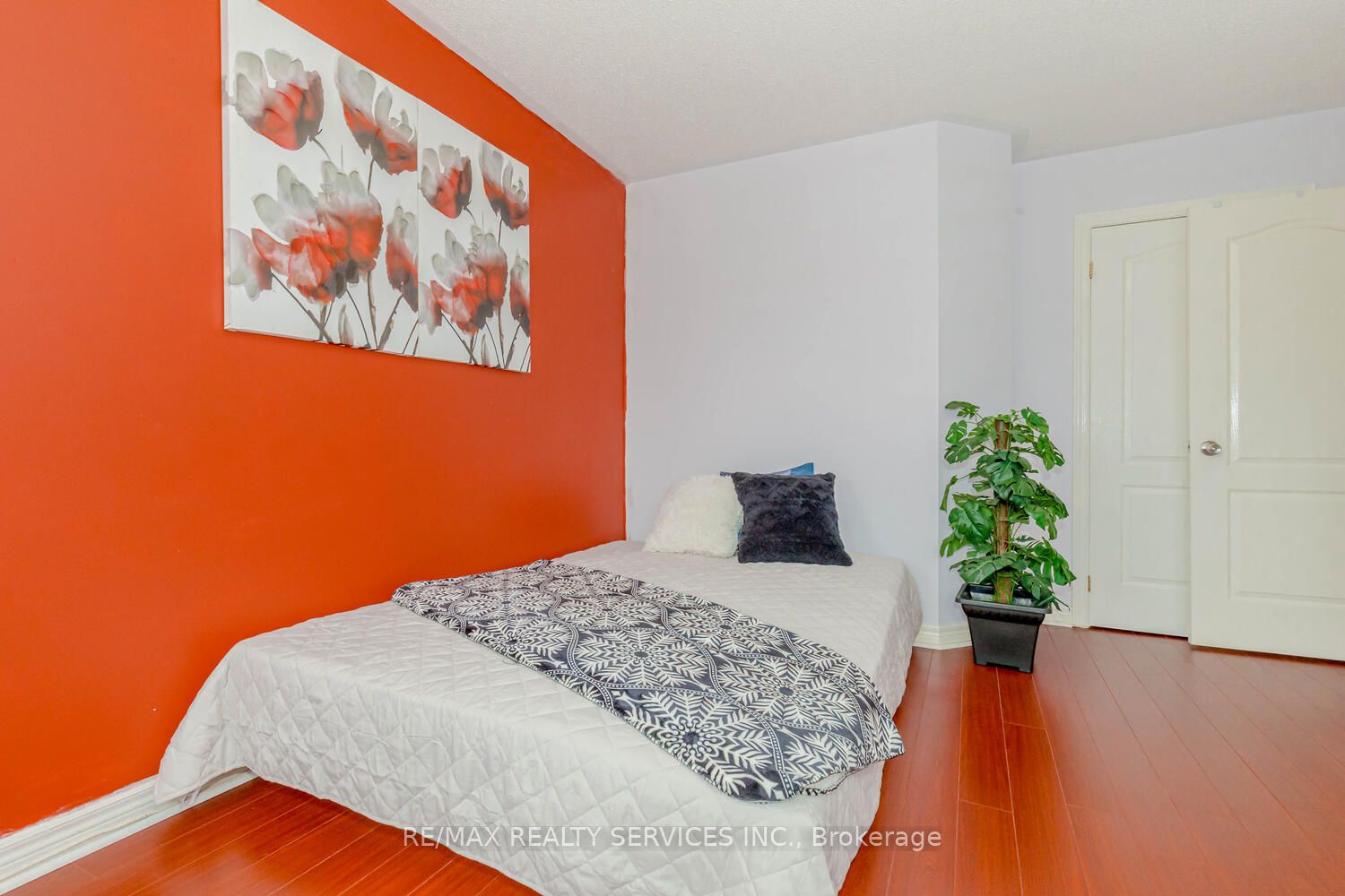 138 Pressed Brick Dr Property Photo 15