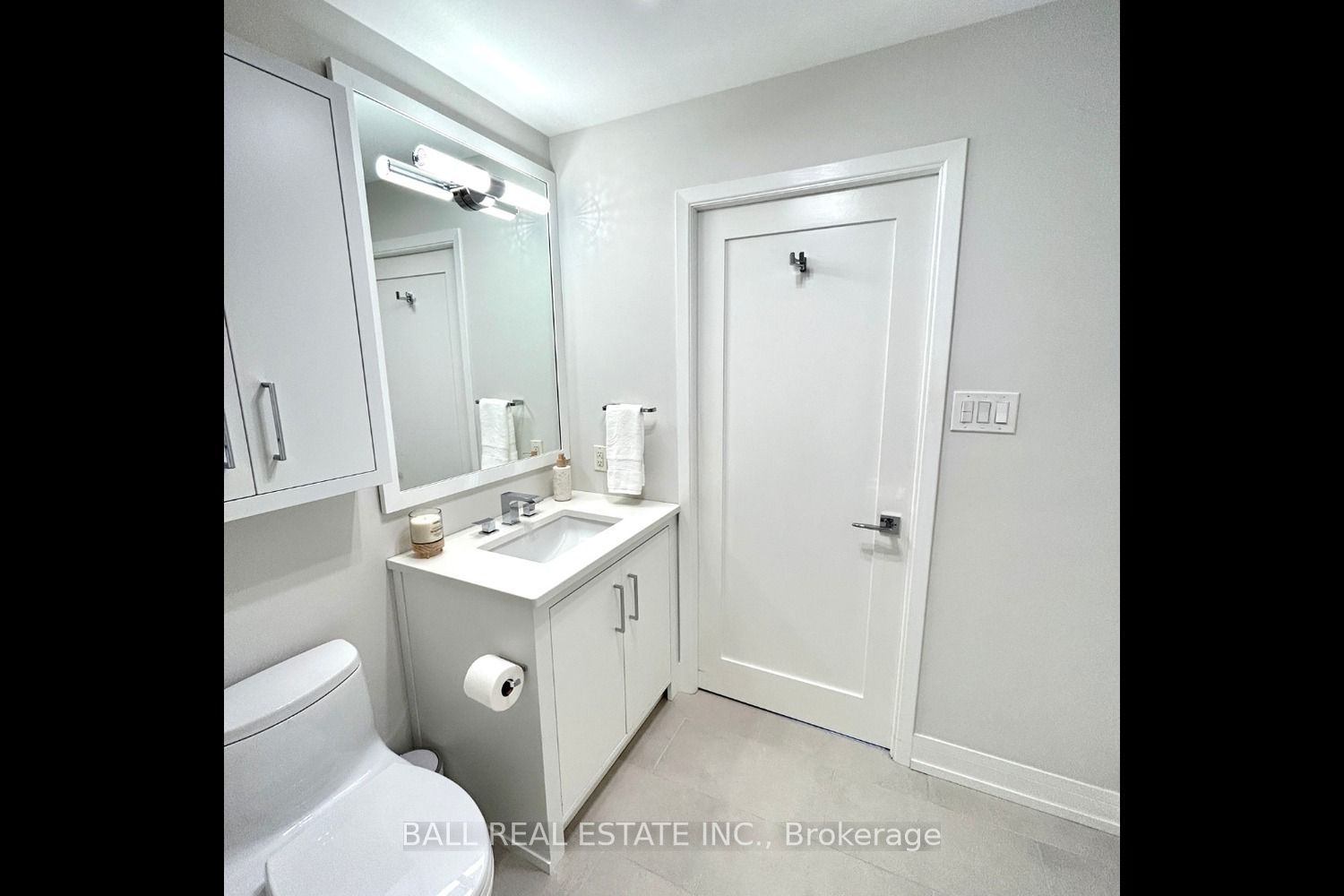 2511 Lakeshore Rd W 326 Property Photo 6