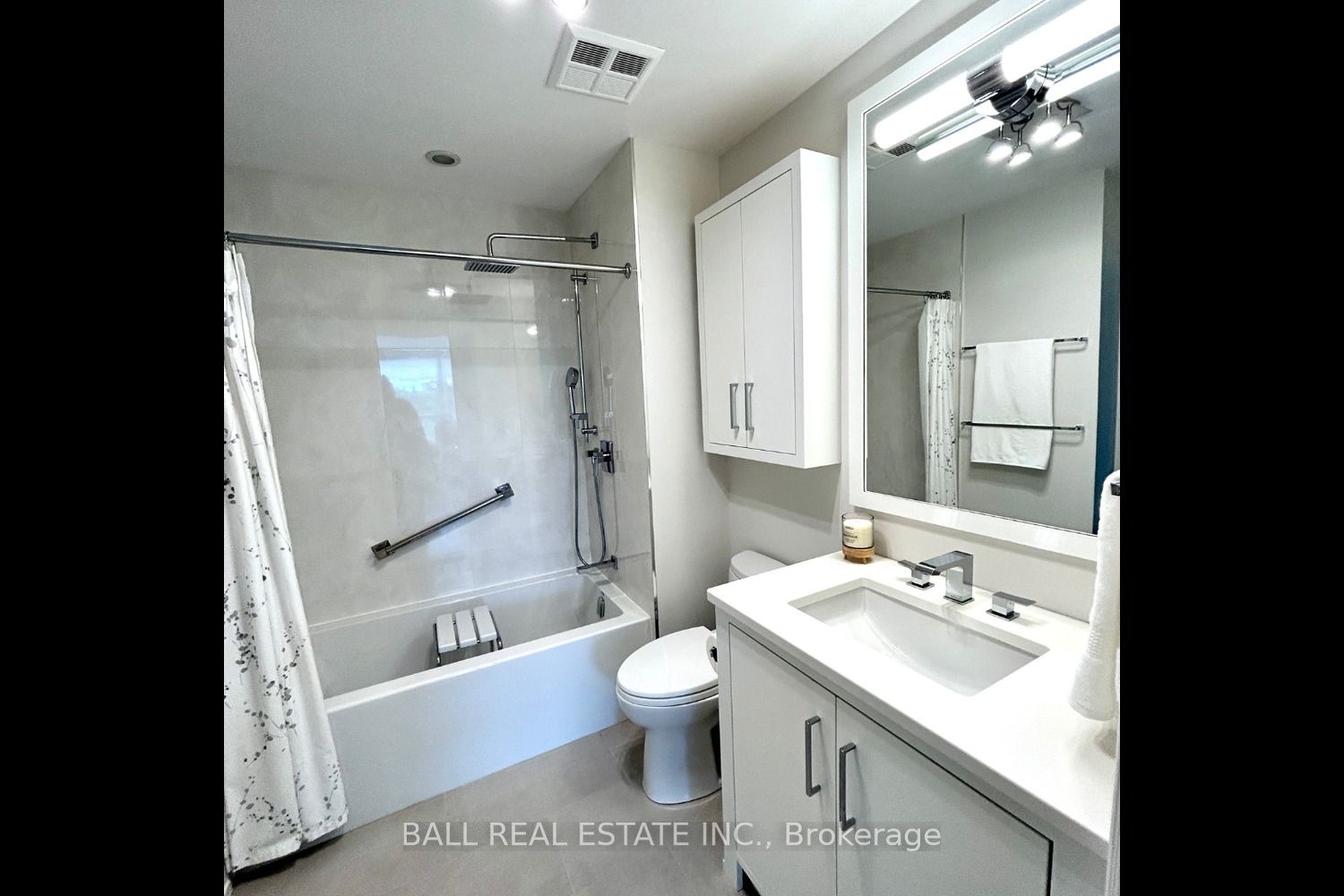 2511 Lakeshore Rd W 326 Property Photo 7