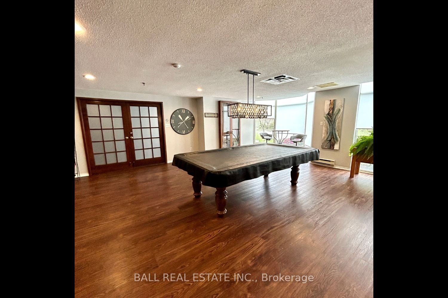 2511 Lakeshore Rd W 326 Property Photo 14