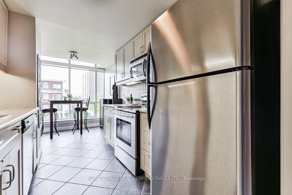 430 Pearl St 14 Property Photo 7