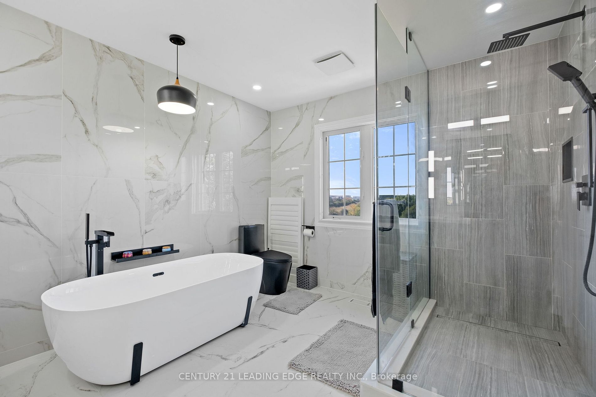 100 Coastline Dr Property Photo 18