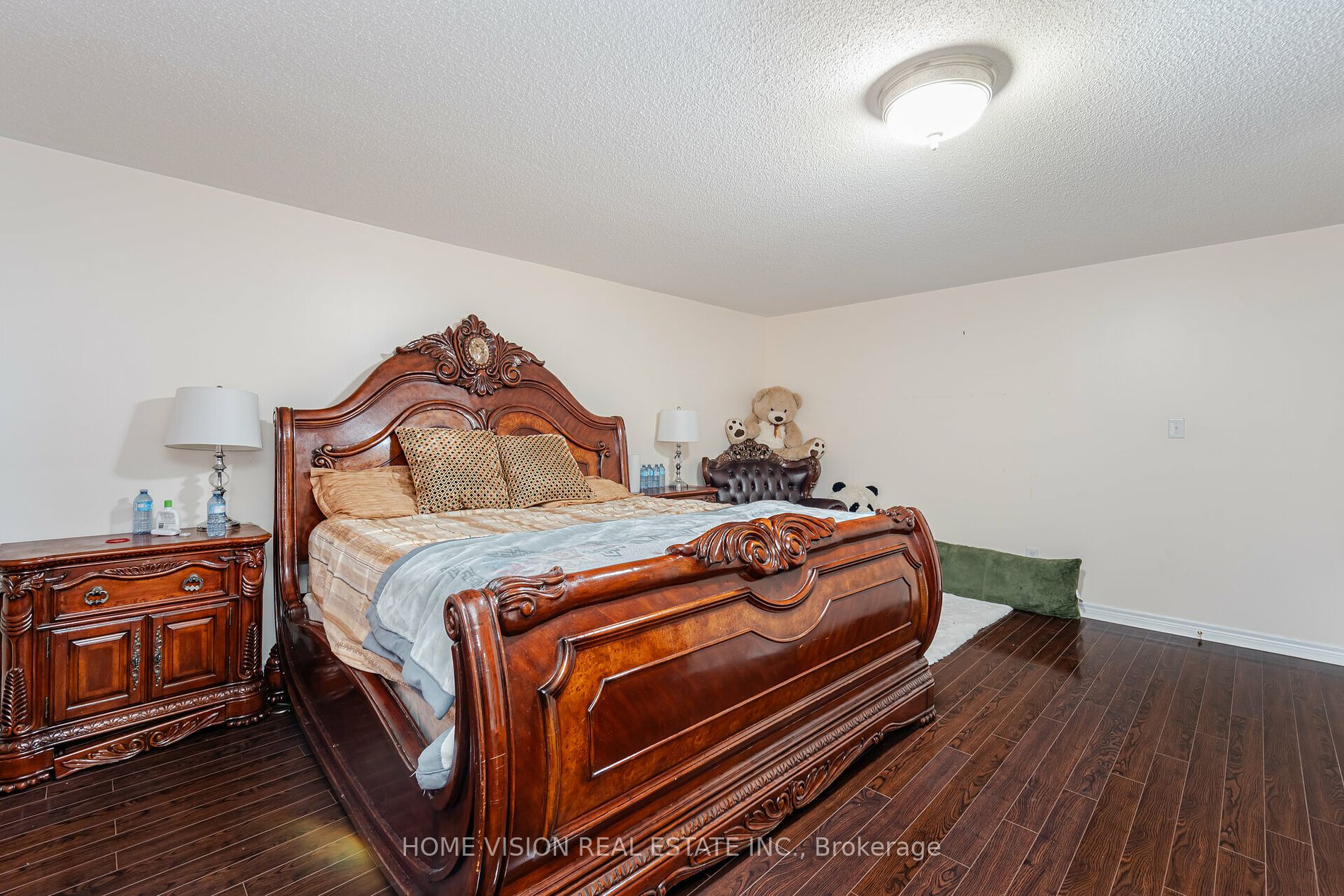1 Darou Cres N Property Photo 10