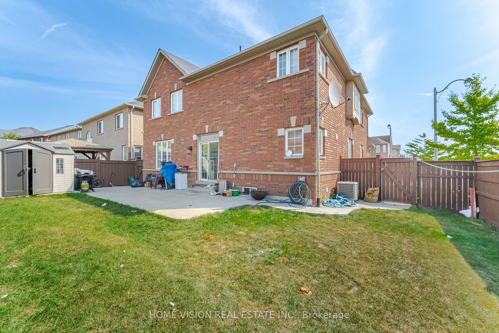 1 Darou Cres N Property Photo 28