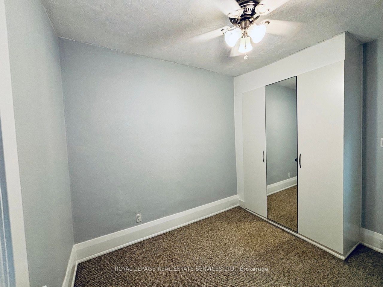 194 Fairview Ave Property Photo 5