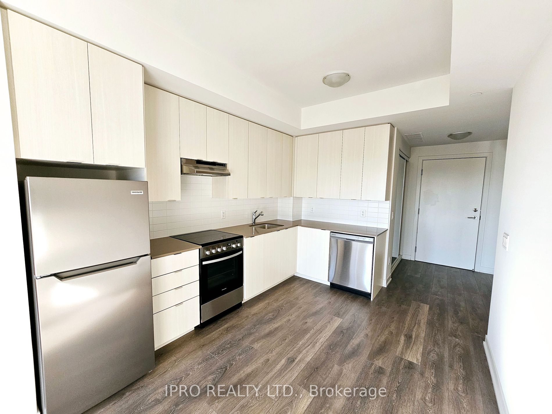 62 Sky Harbour Dr 28 Property Photo 7