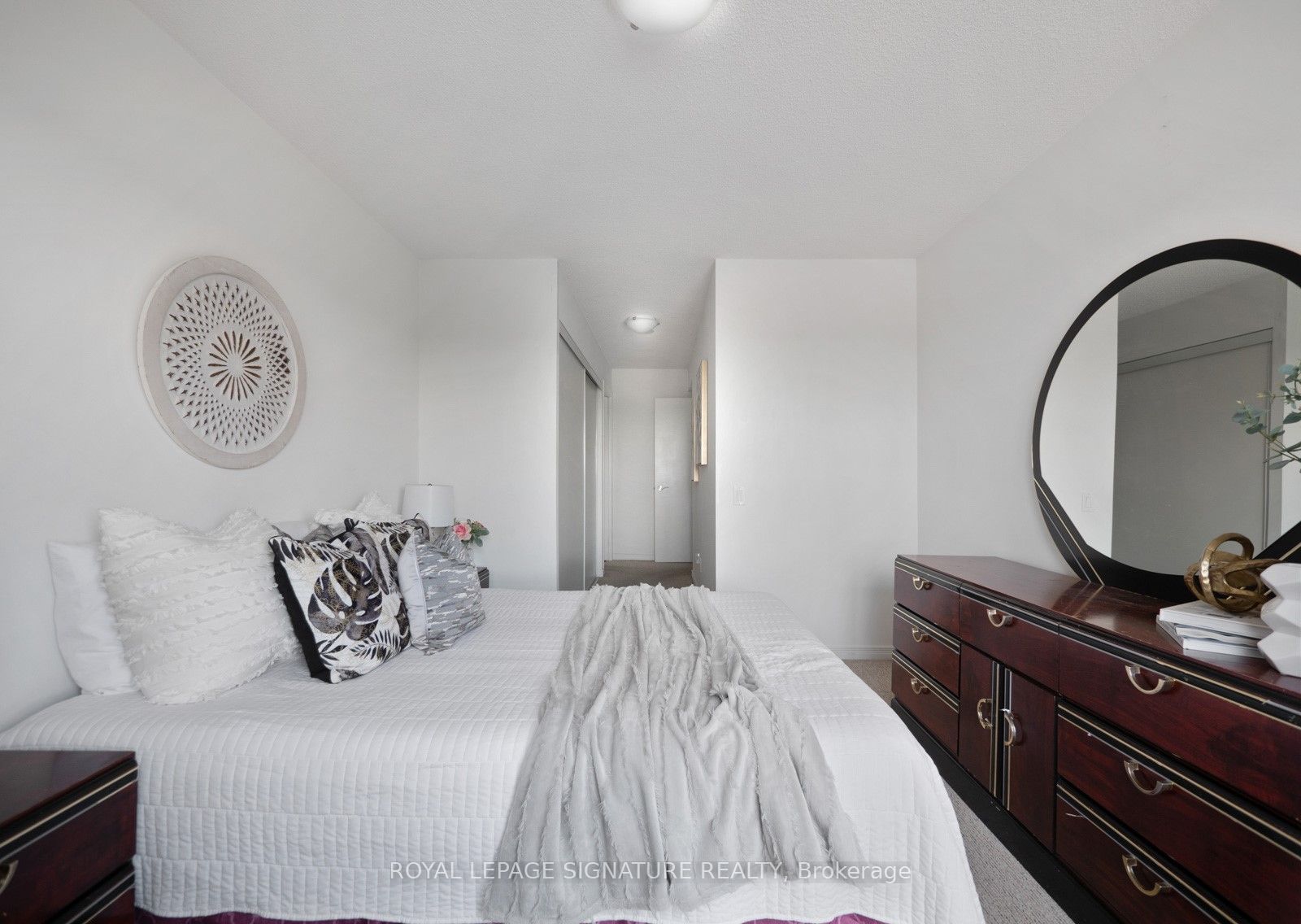 60 Heintzman St 42 Property Photo 7