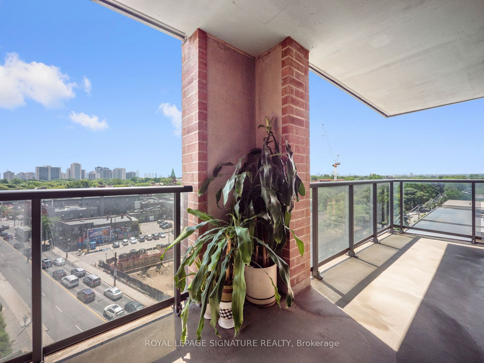 60 Heintzman St 42 Property Photo 11
