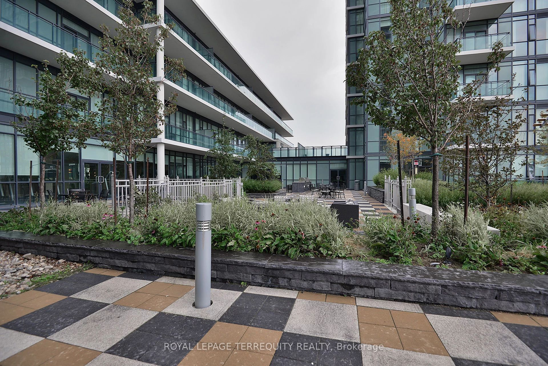 #607 - 4099 Brickstone Mews Property Photo 8