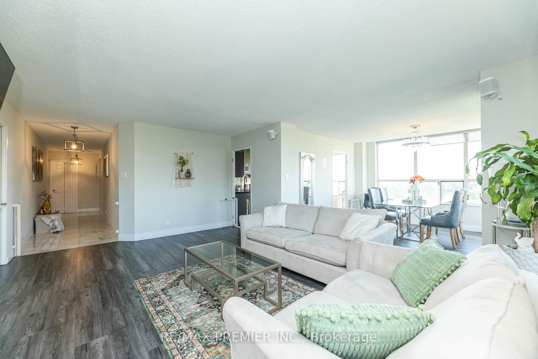6 Humberline Dr 22 Property Photo 1
