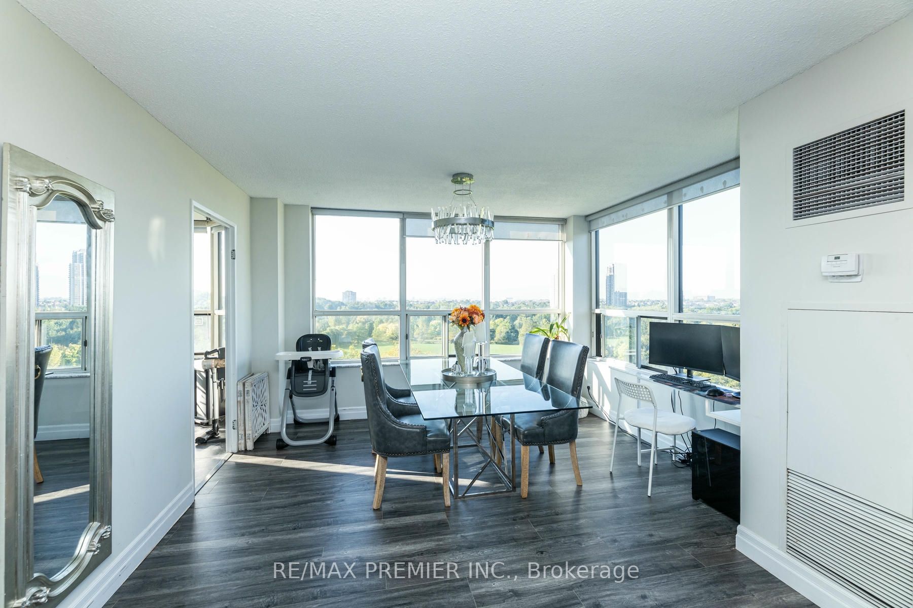 6 Humberline Dr 22 Property Photo 7