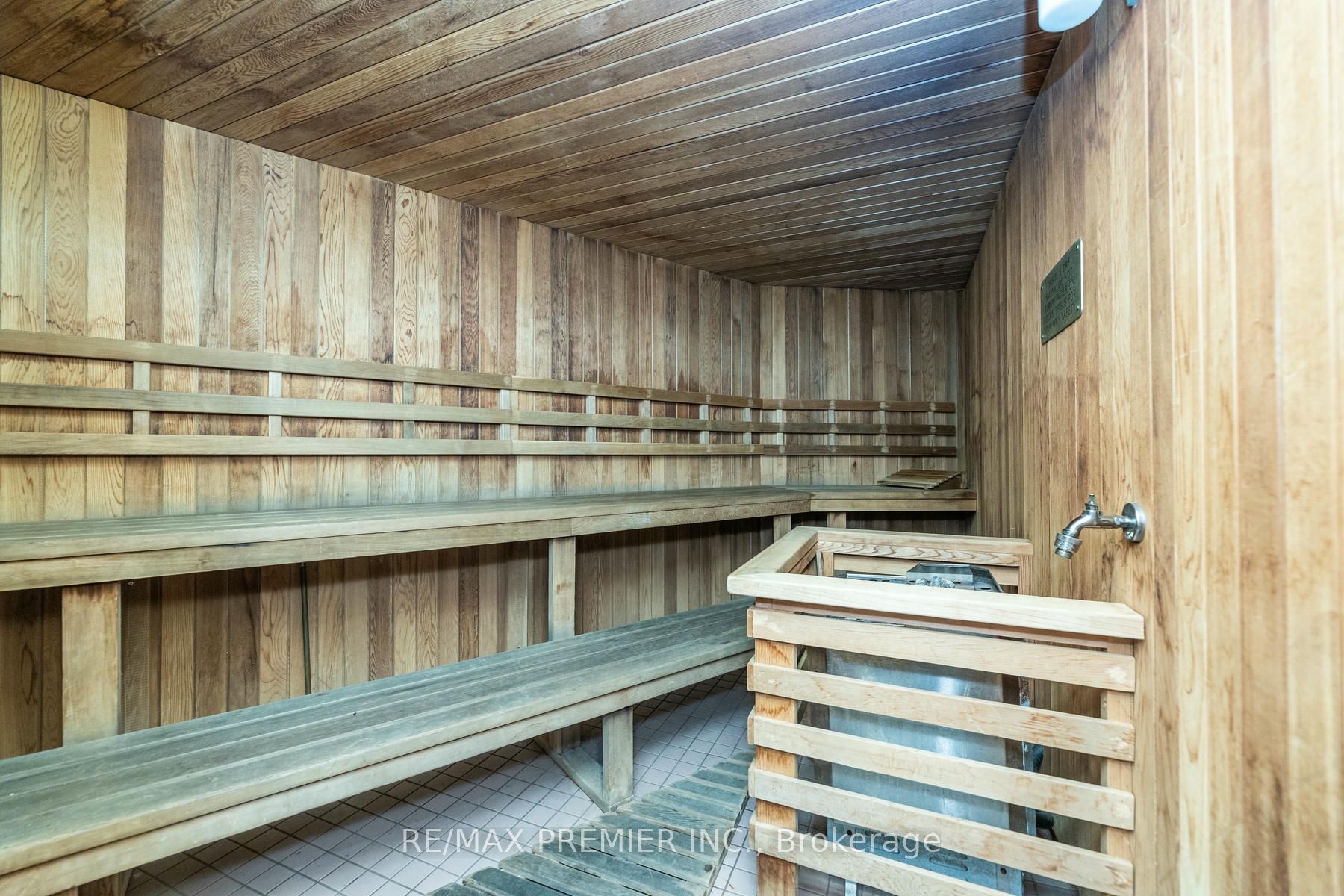 6 Humberline Dr 22 Property Photo 24