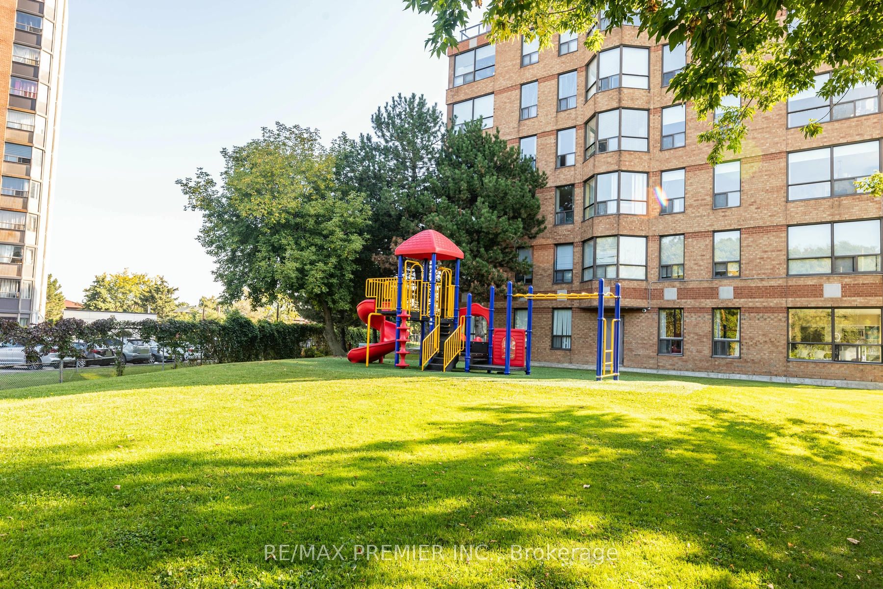 6 Humberline Dr 22 Property Photo 33