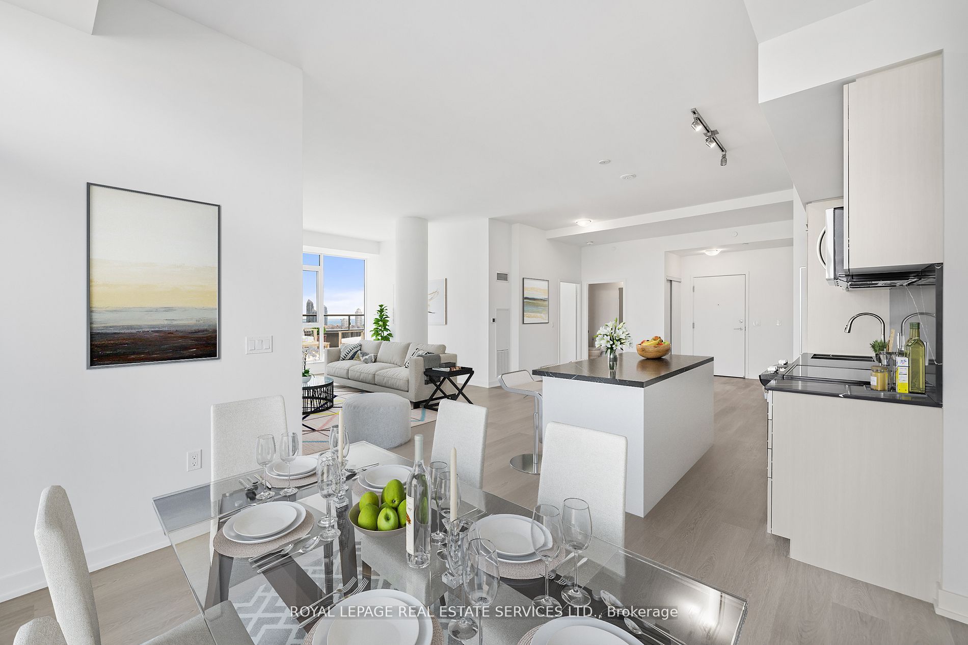 #1106 - 859 The Queensway Property Photo 6