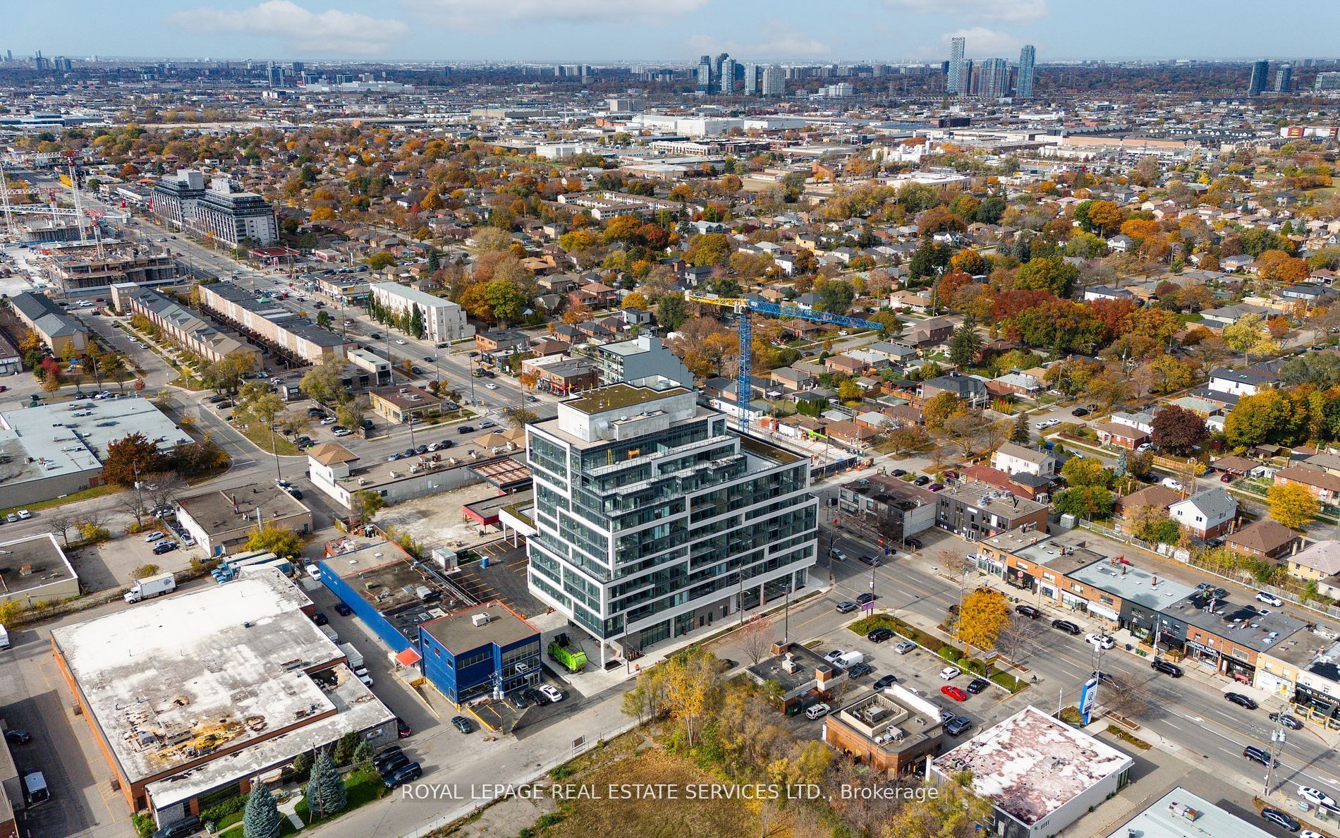 #1106 - 859 The Queensway Property Photo 27