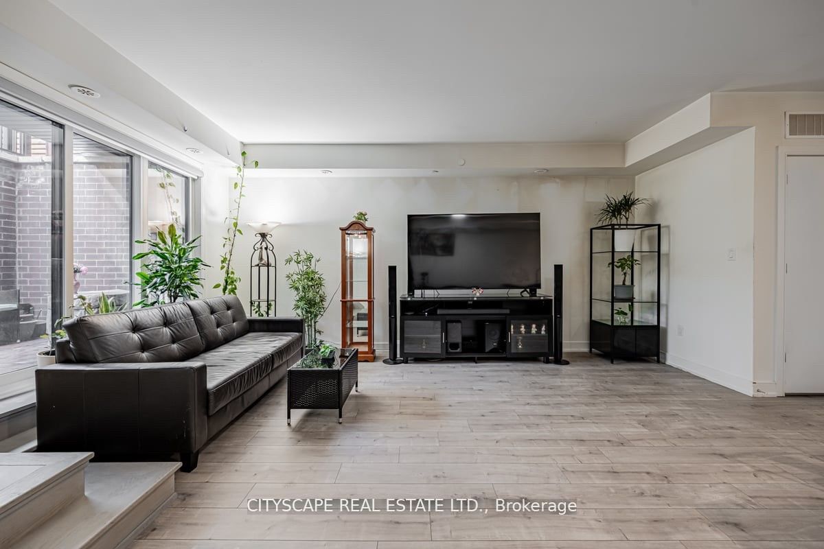 #1 - 66 Longbranch Avenue Property Photo 3