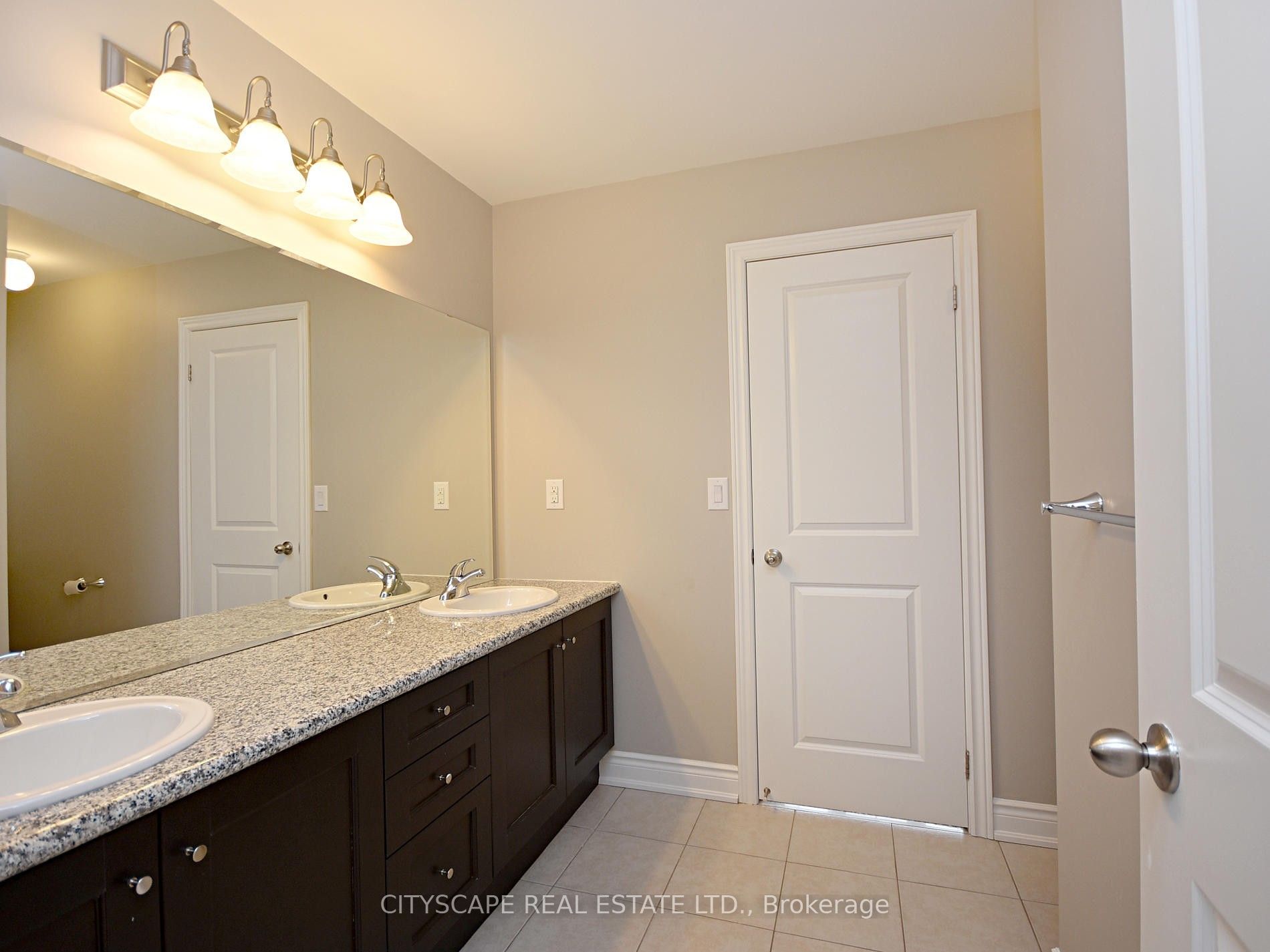 3229 Trailside Dr Property Photo 13