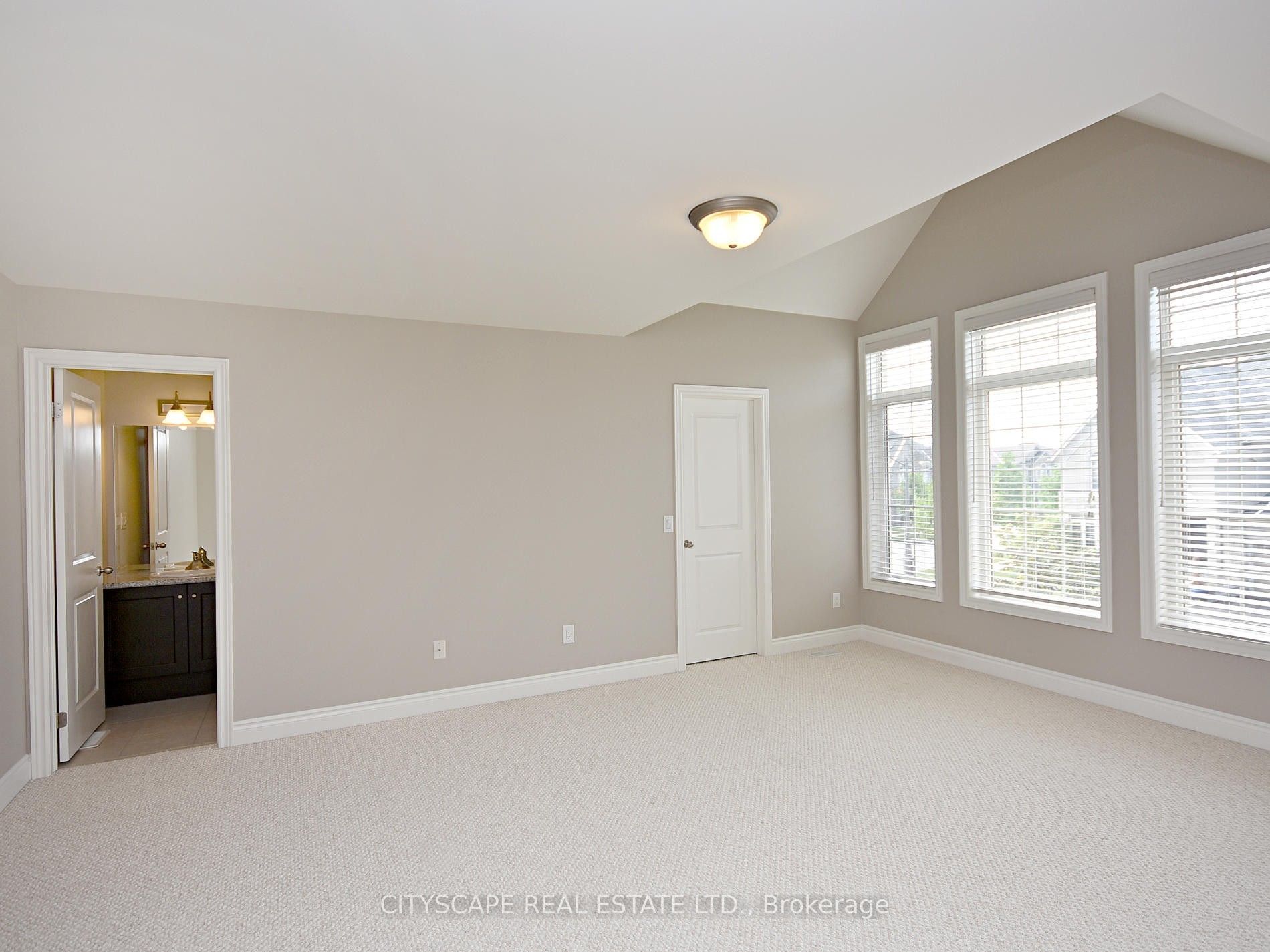 3229 Trailside Dr Property Photo 14