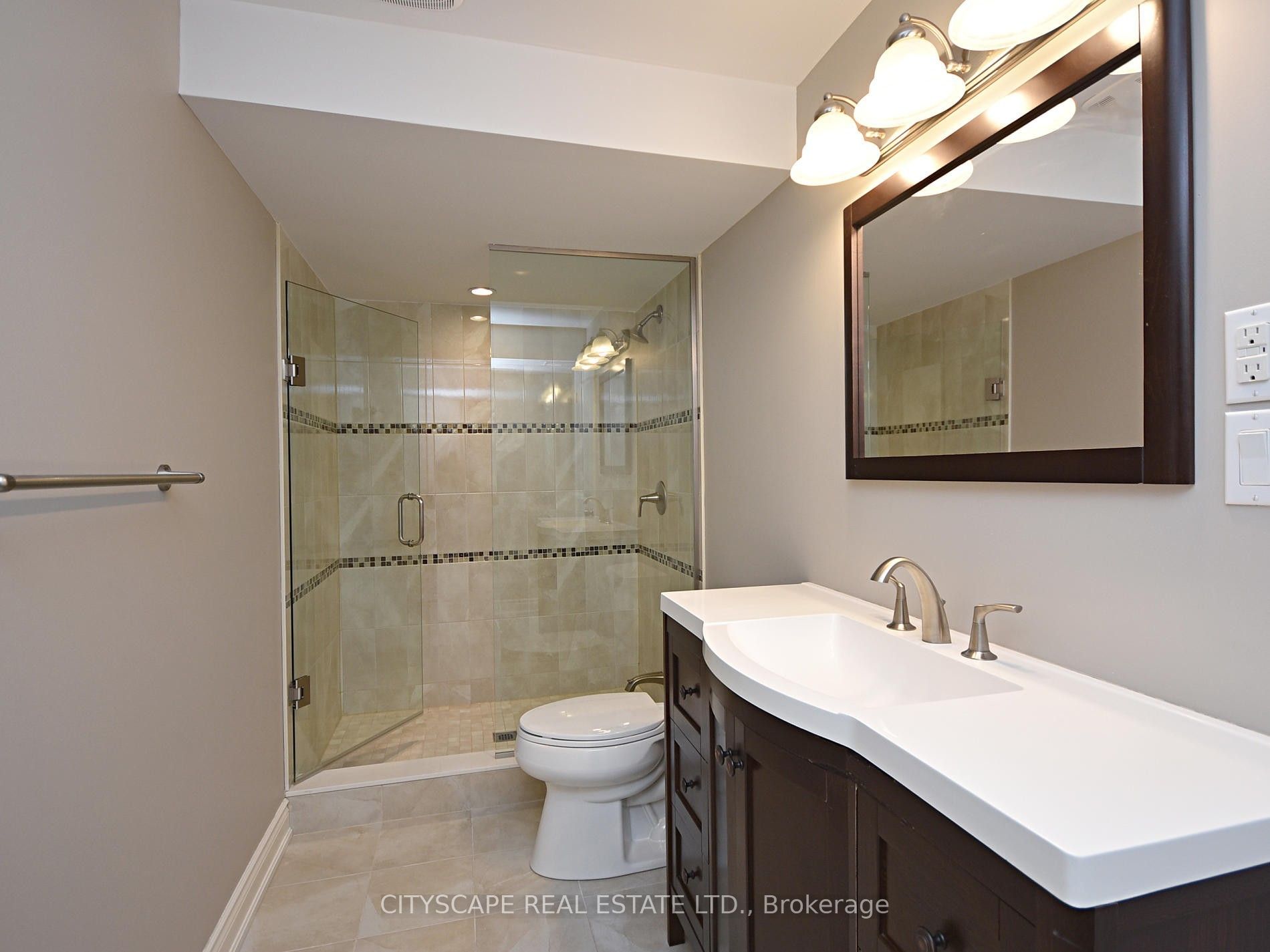 3229 Trailside Dr Property Photo 20