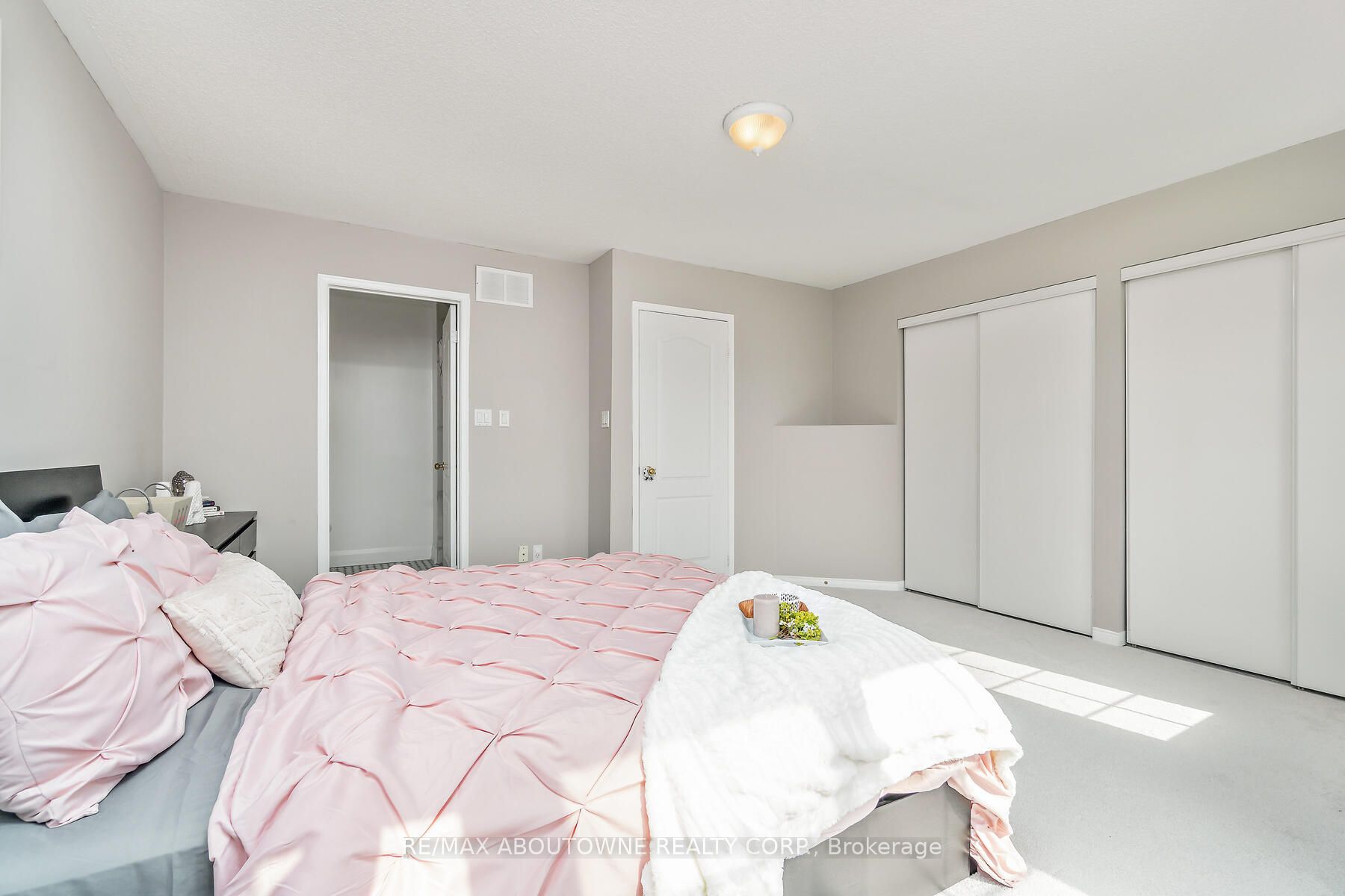 1489 Heritage Way 49 Property Photo 15