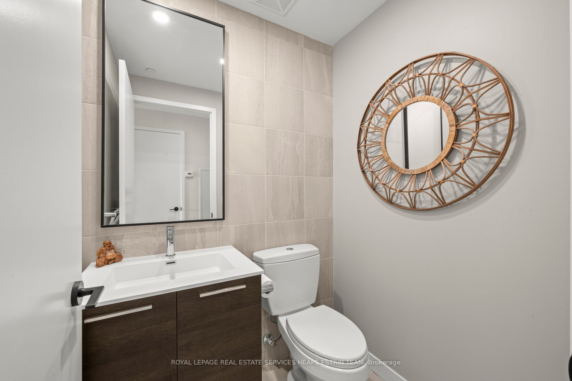2118 Bloor St W 05 Property Photo 6