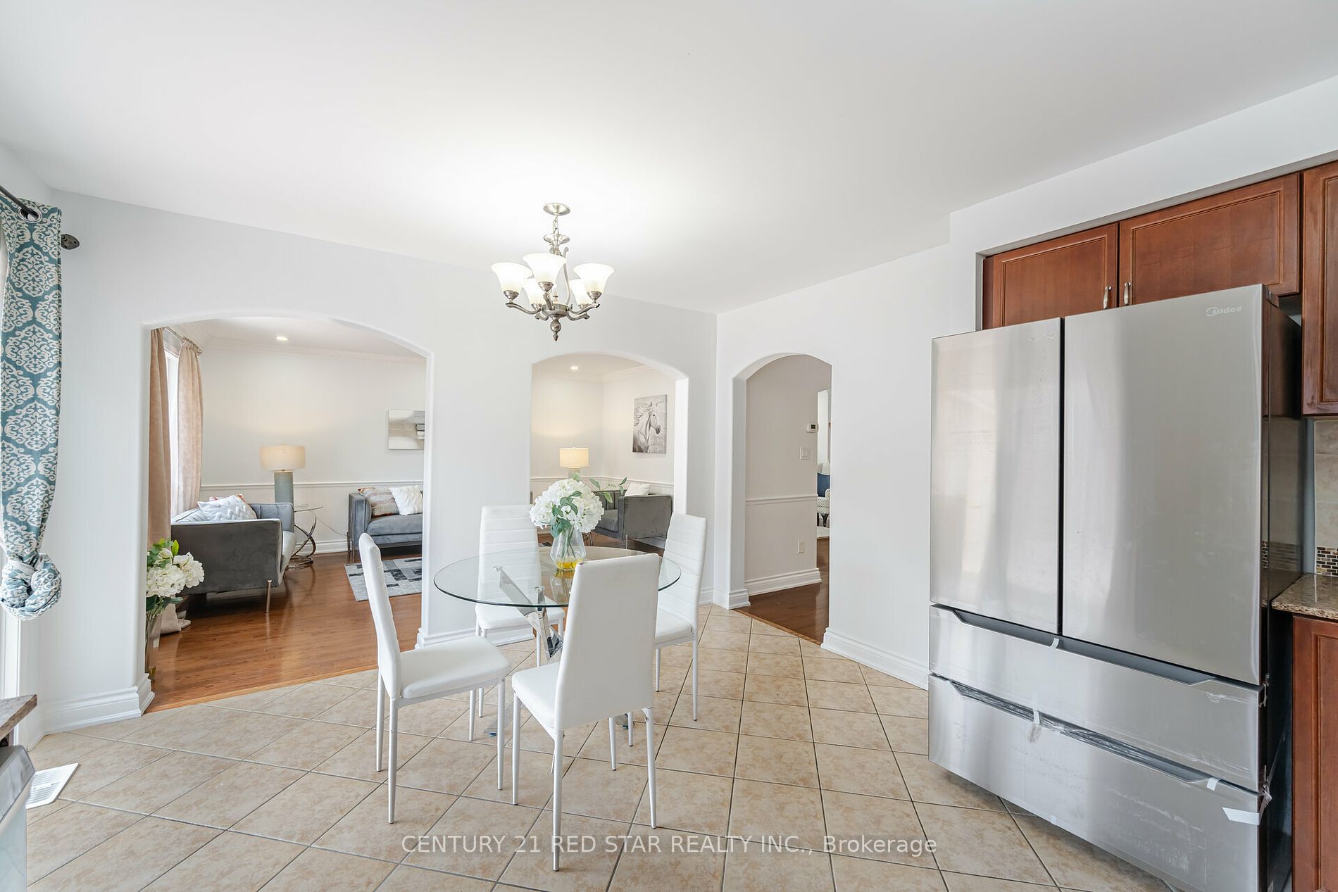 60 Horizon St Property Photo 3