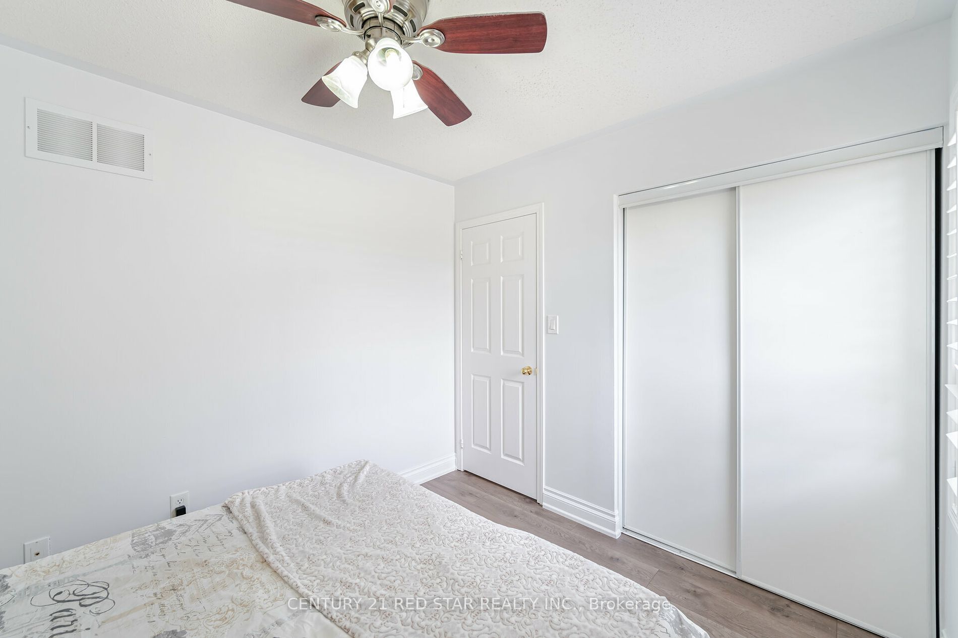 60 Horizon St Property Photo 22