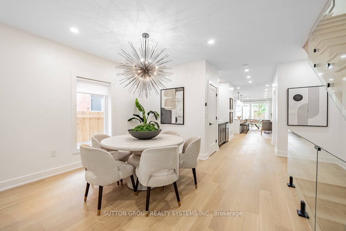 203 Medland St Property Photo 6
