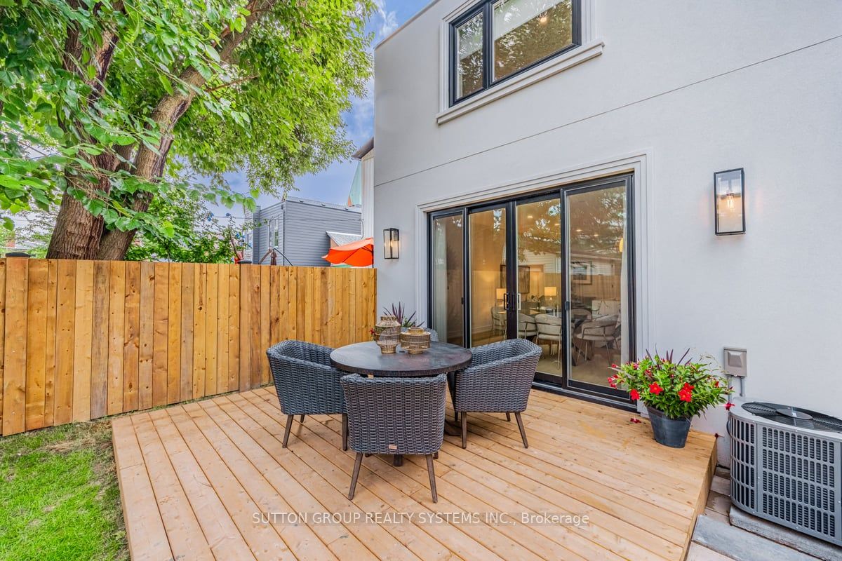203 Medland St Property Photo 31