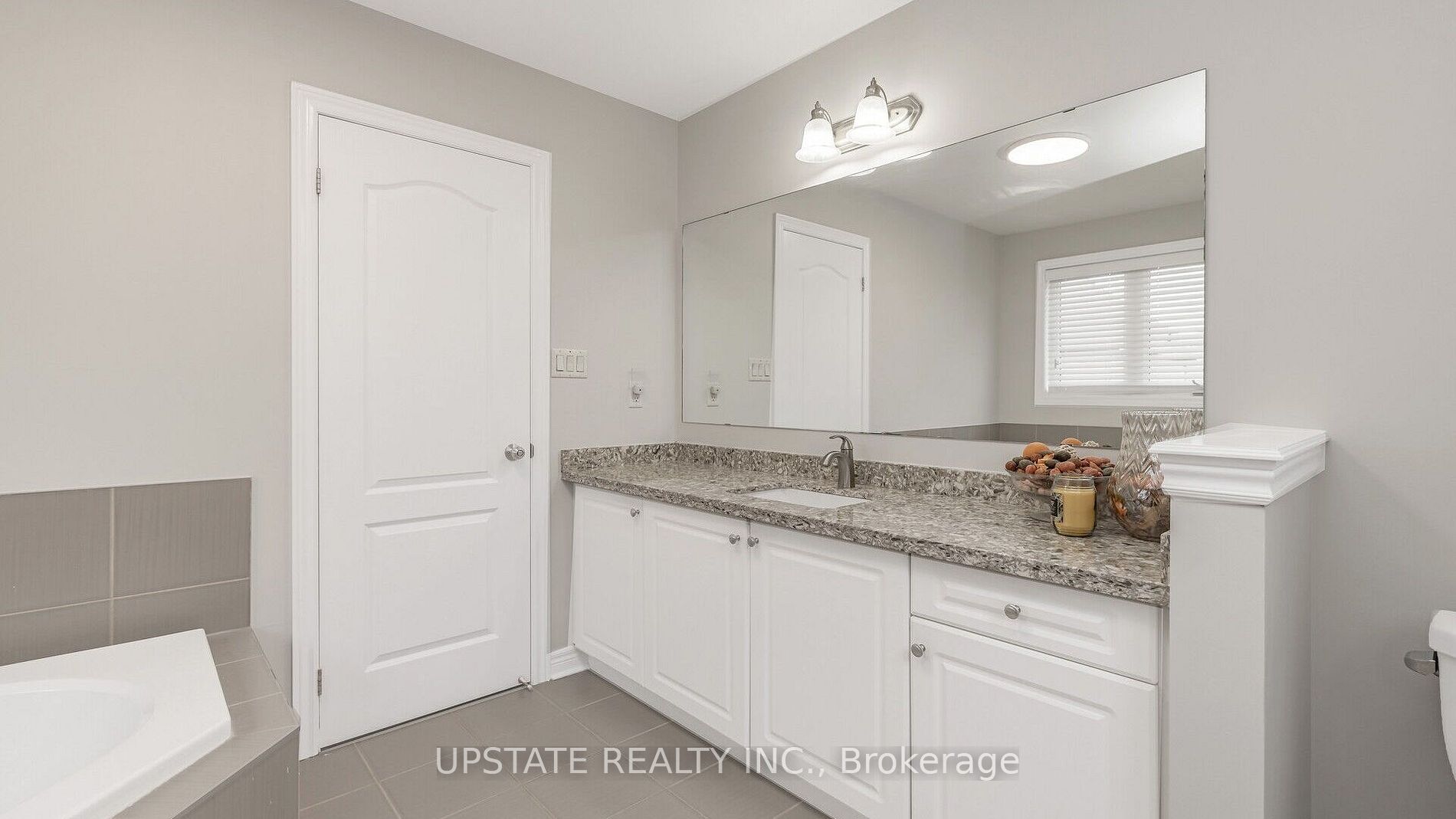47 Denali Cres Property Photo 17