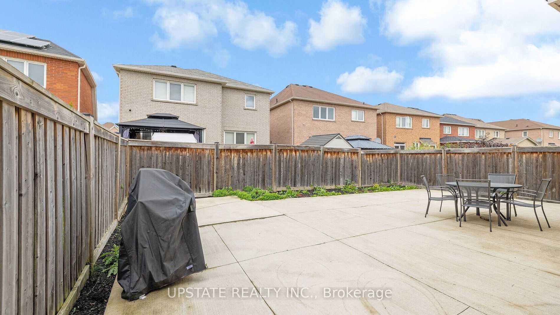 47 Denali Cres Property Photo 30