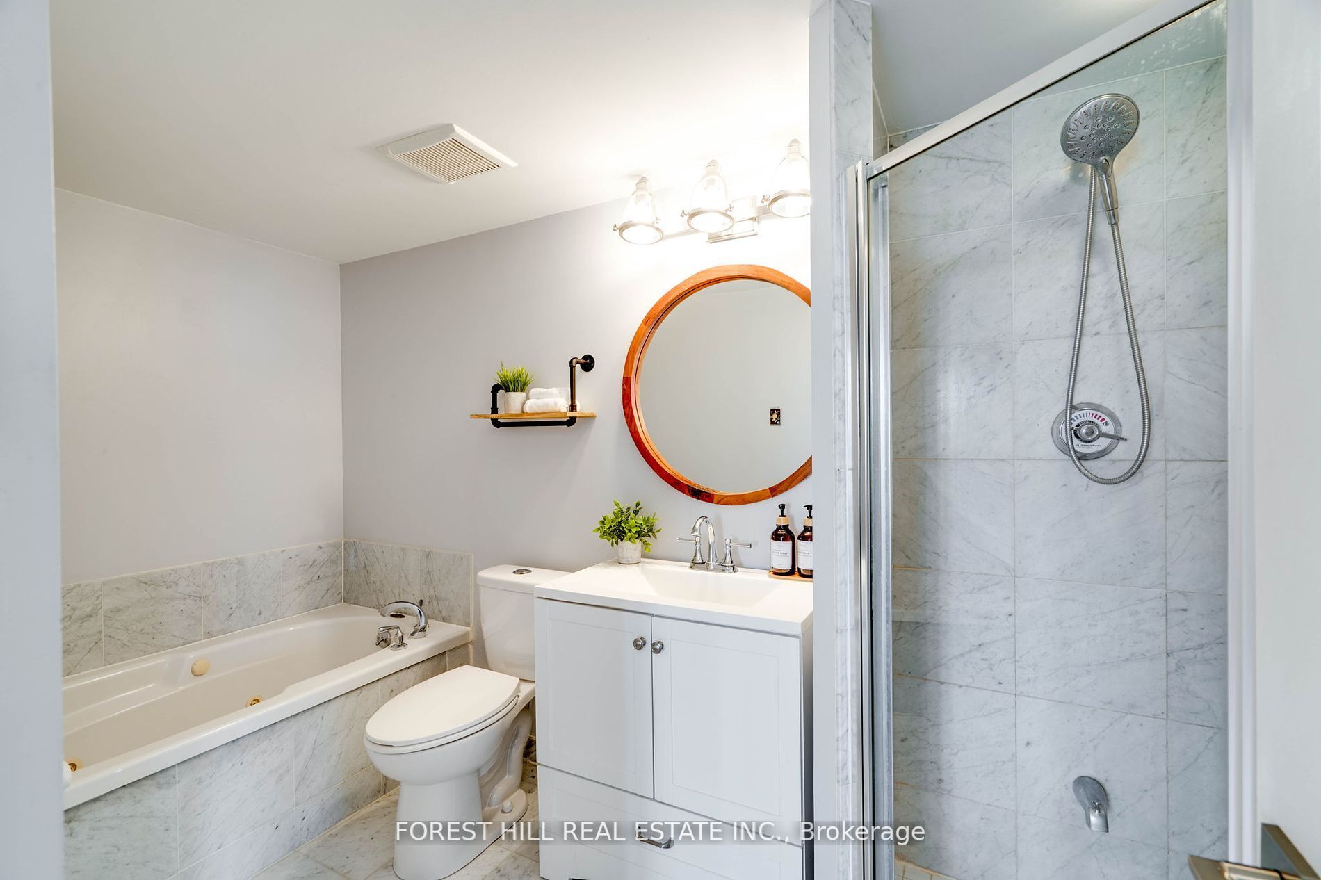 2285 Lake Shore Blvd W 3 Property Photo 4