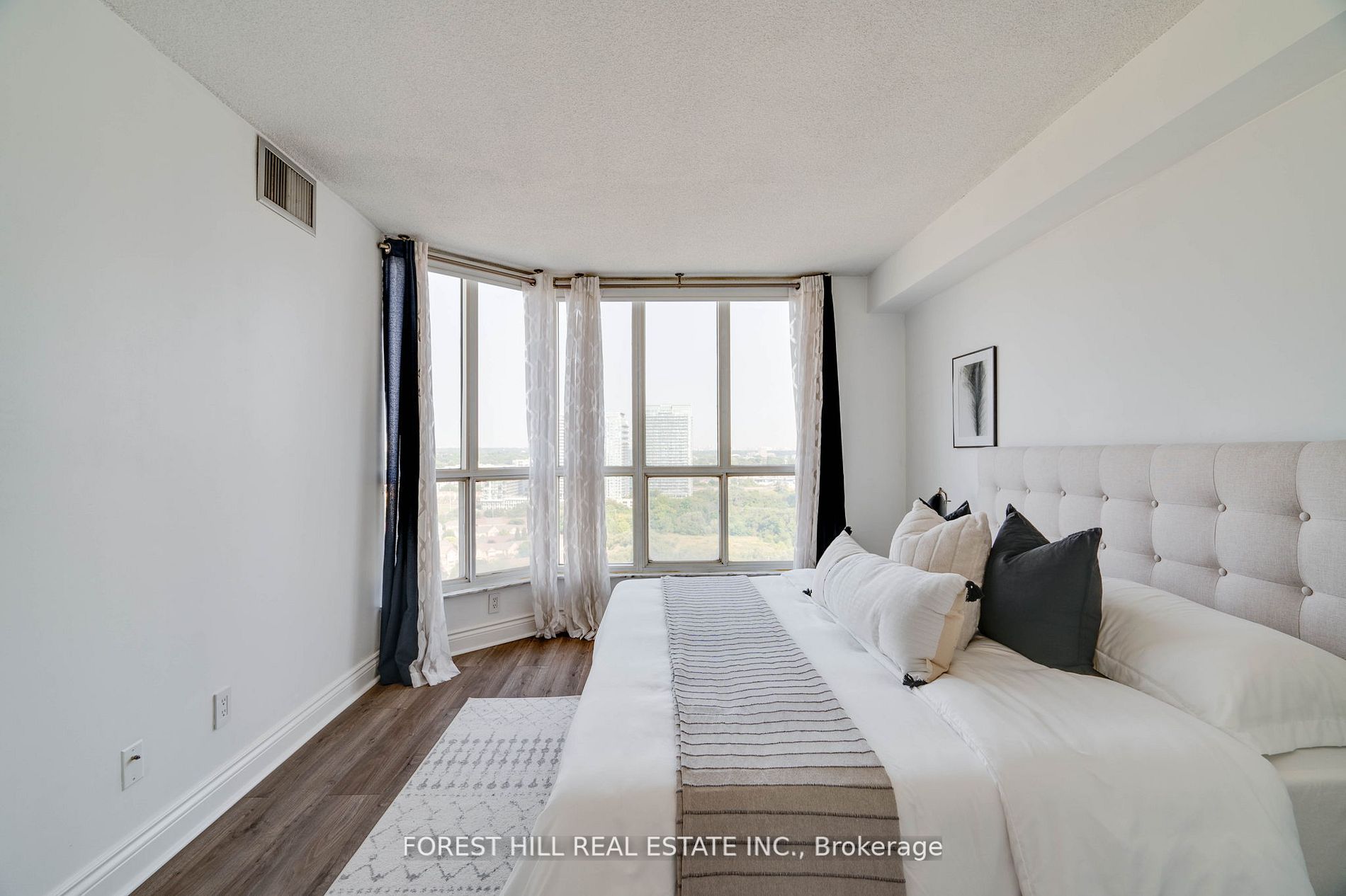 2285 Lake Shore Blvd W 3 Property Photo 6