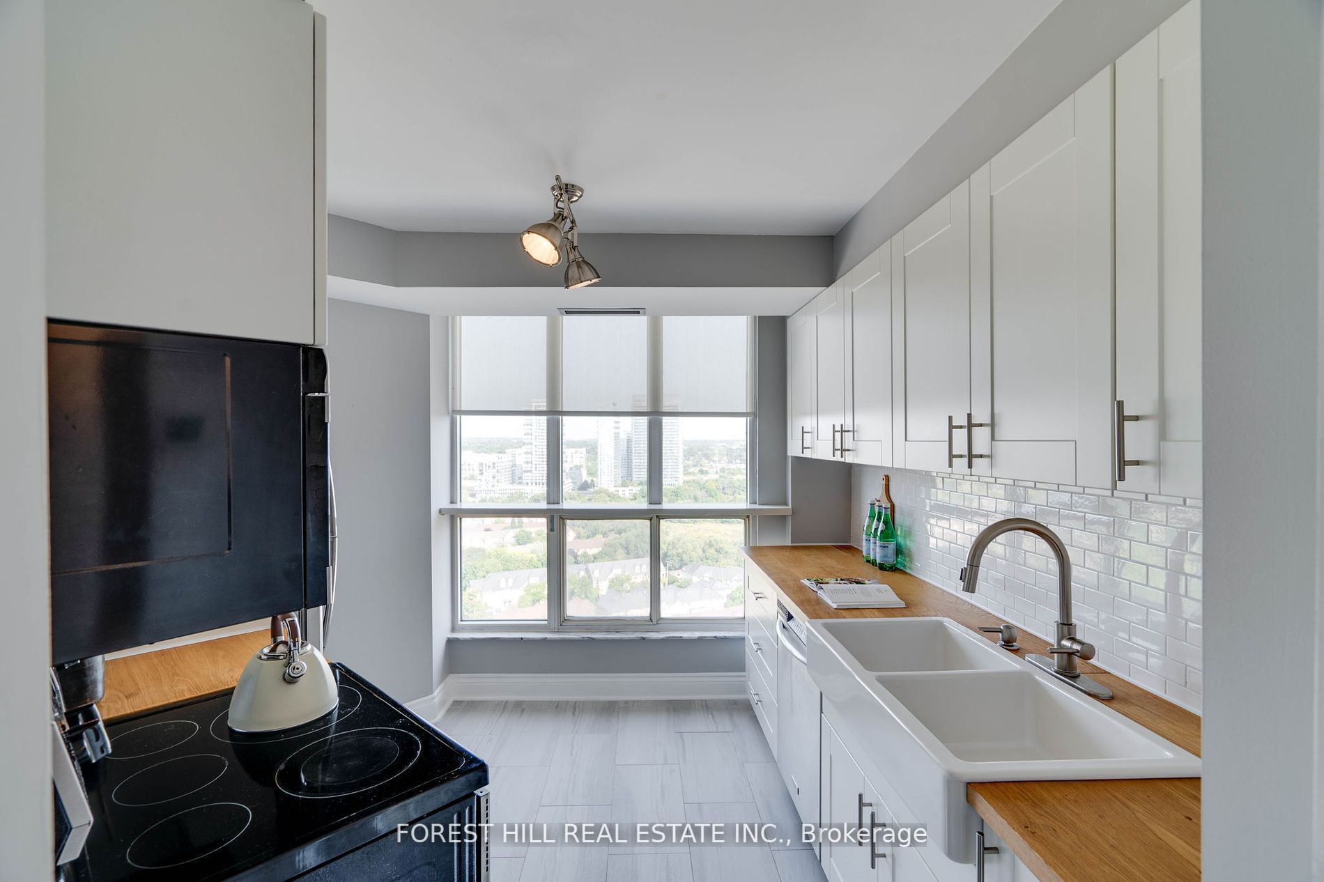2285 Lake Shore Blvd W 3 Property Photo 21