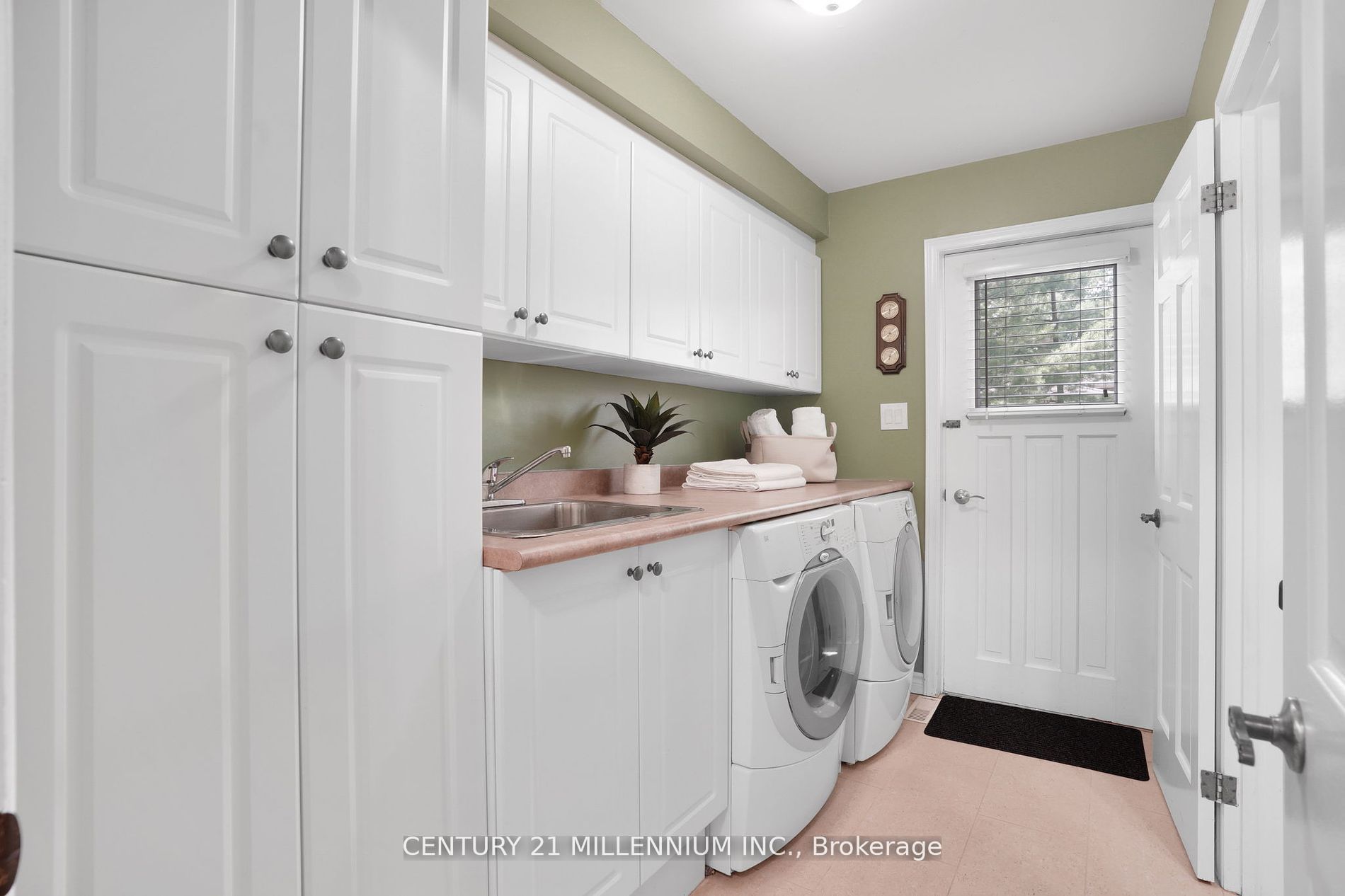 1446 Durham St Property Photo 21