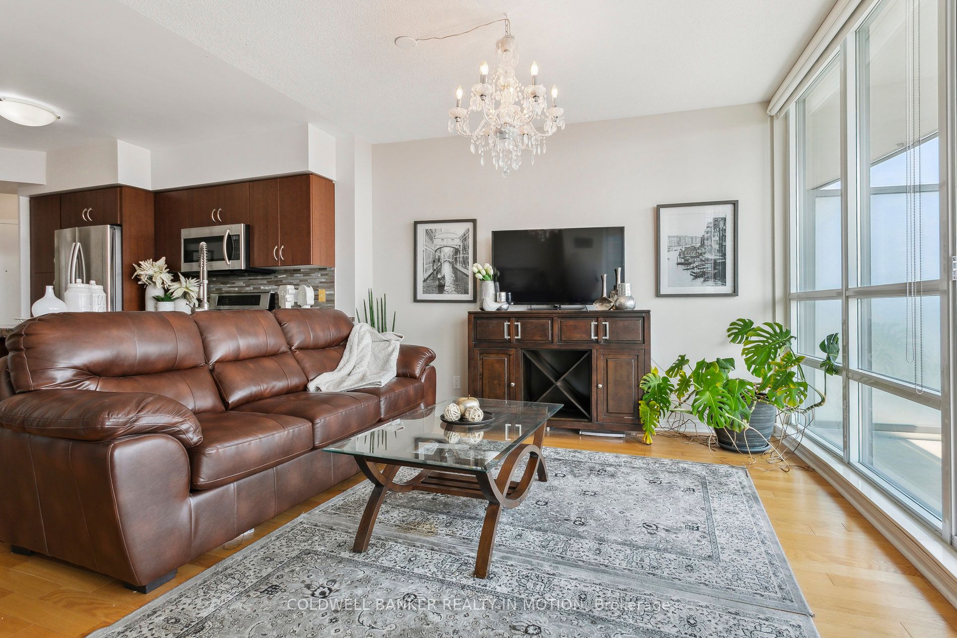 2240 Lake Shore Blvd 08 Property Photo 8