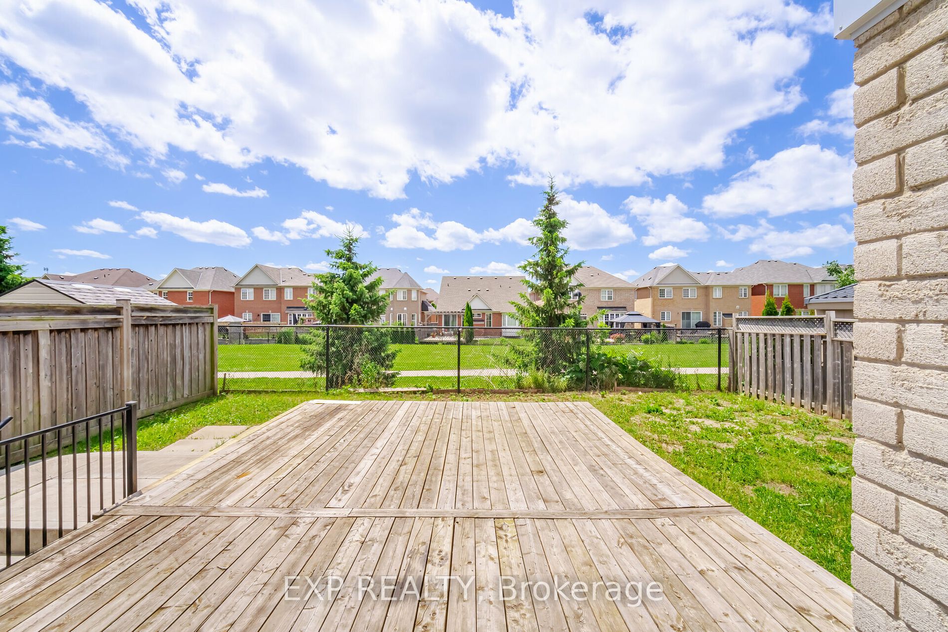 1002 Vickerman Way Property Photo 14