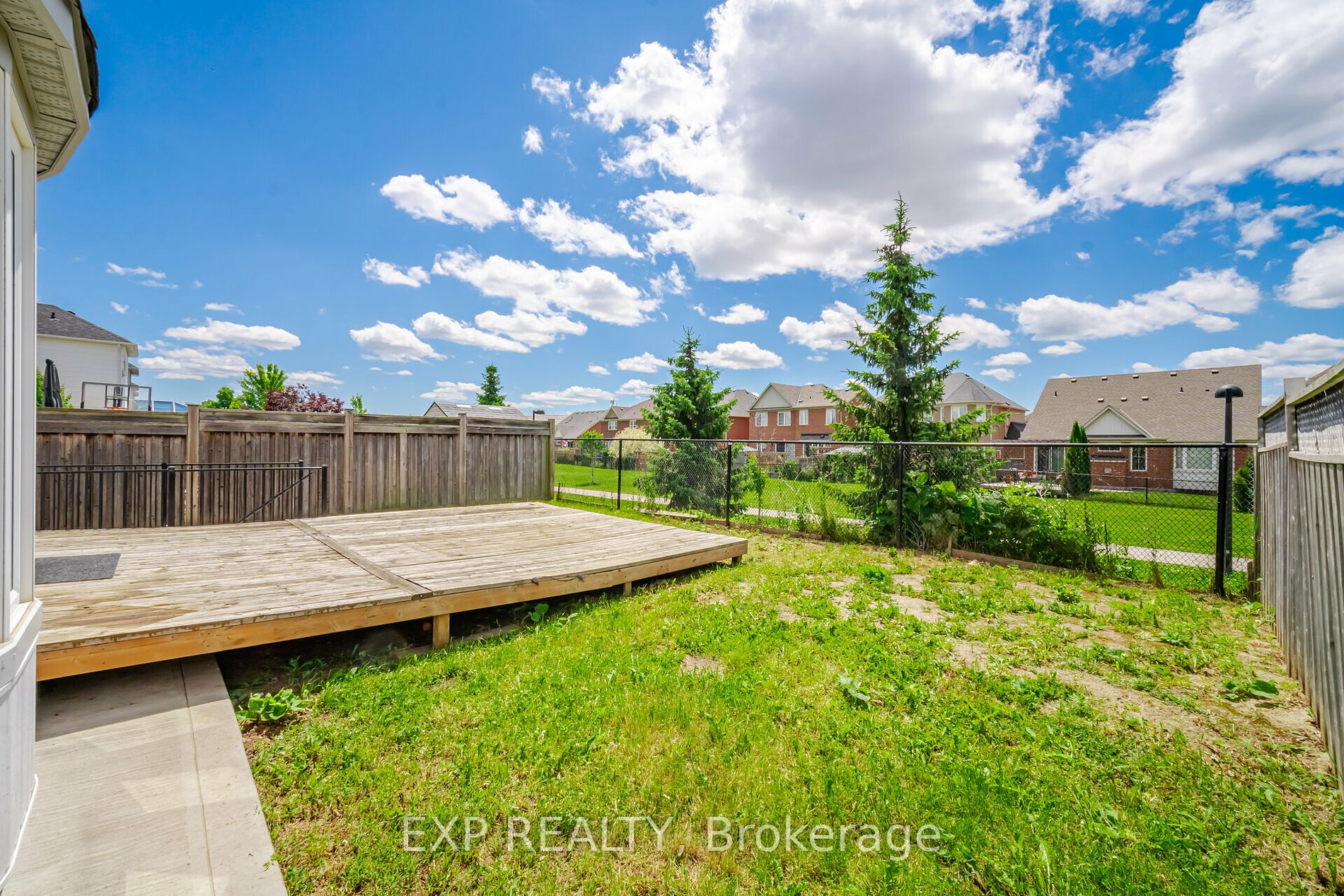 1002 Vickerman Way Property Photo 16